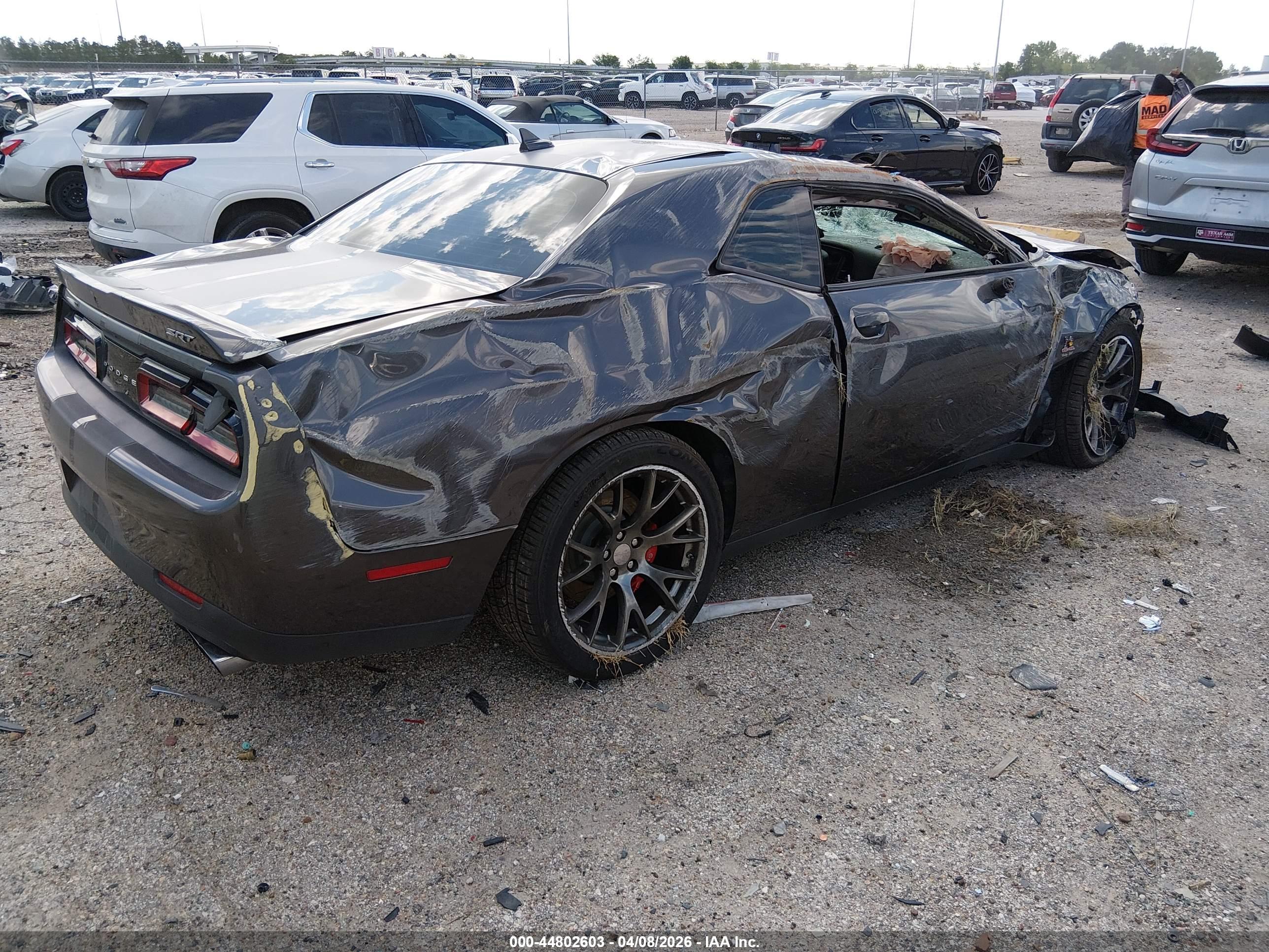 DODGE CHALLENGER image 4