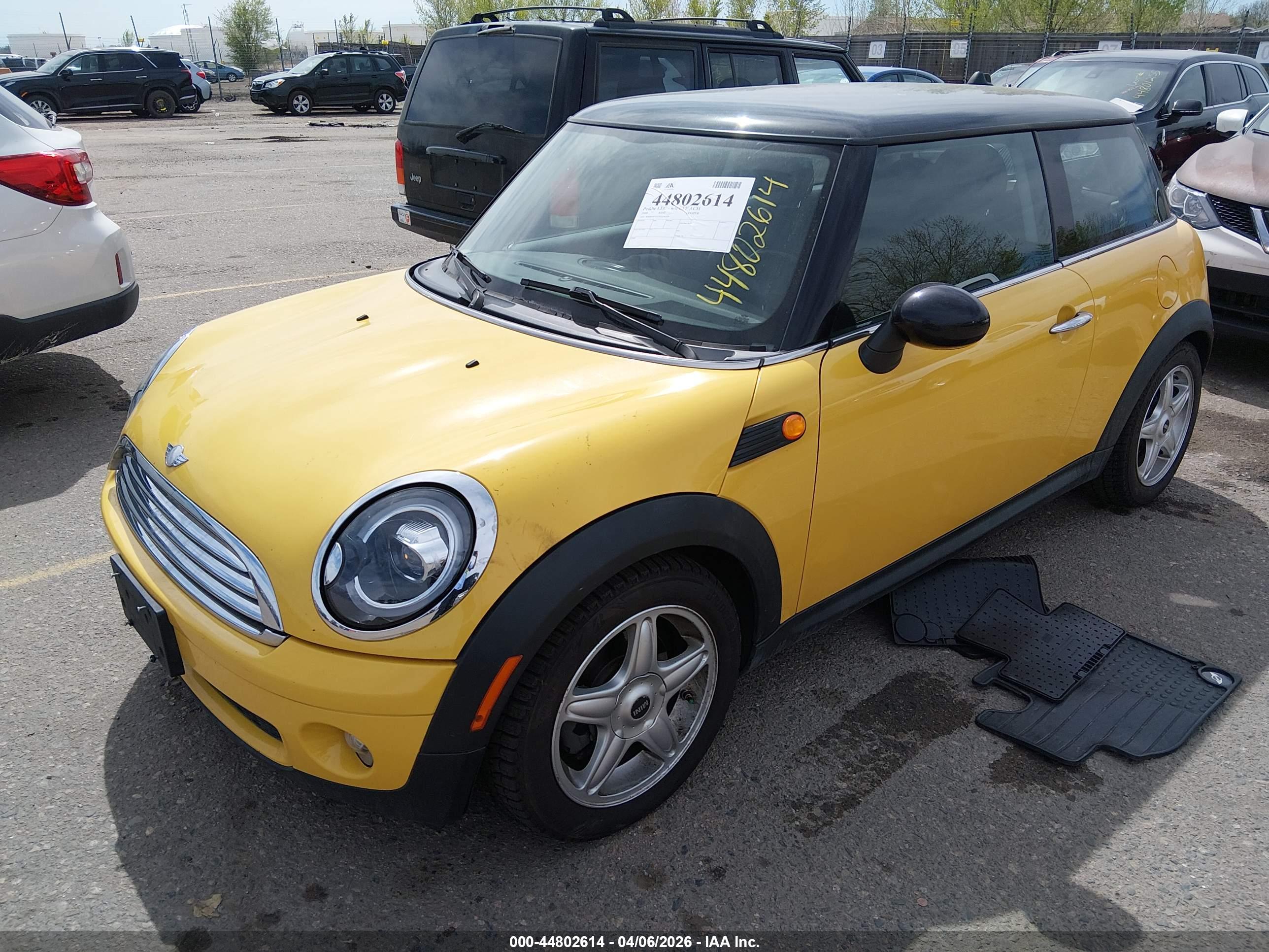 MINI COOPER image 2