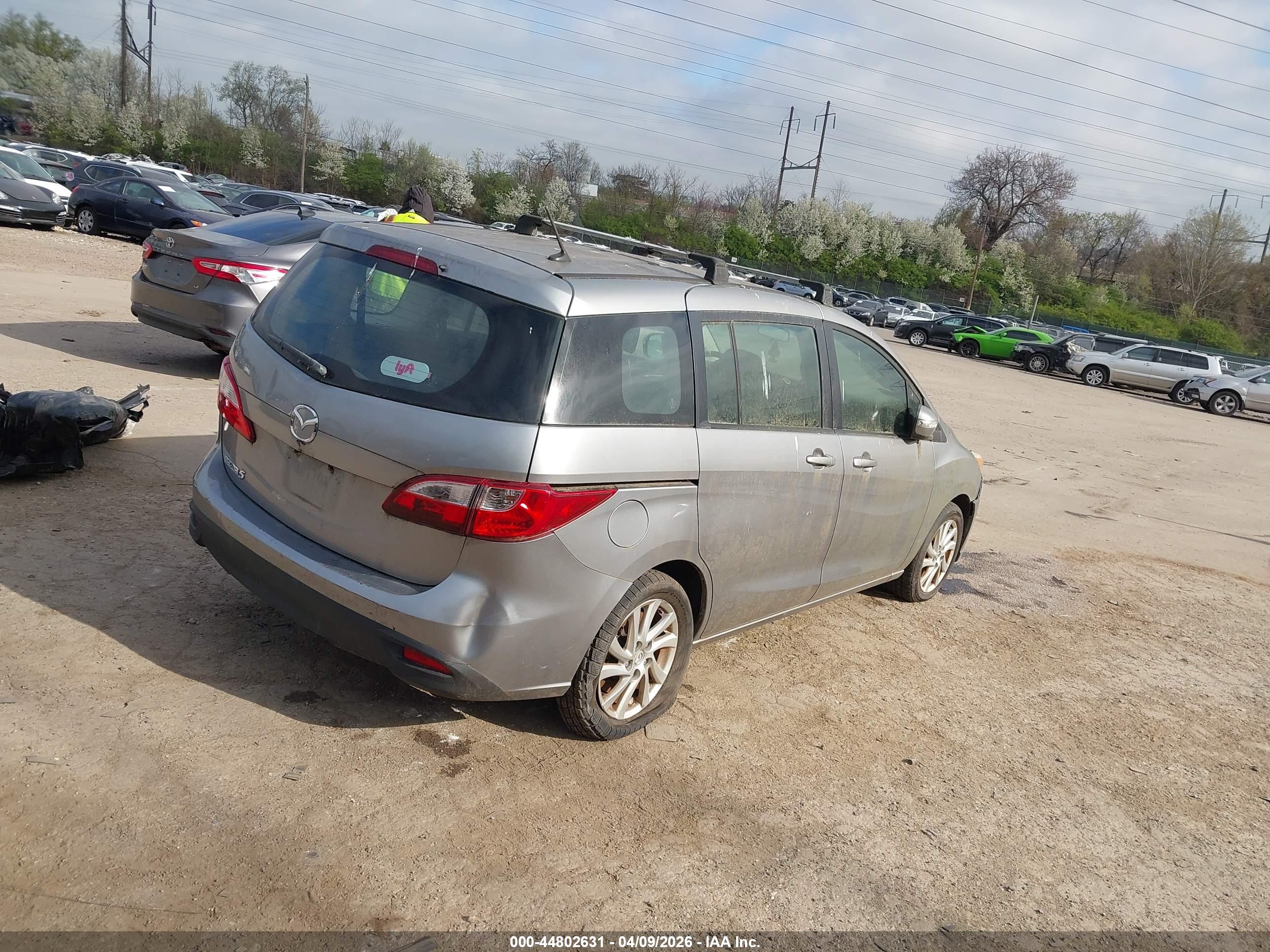 MAZDA MAZDA5 image 4