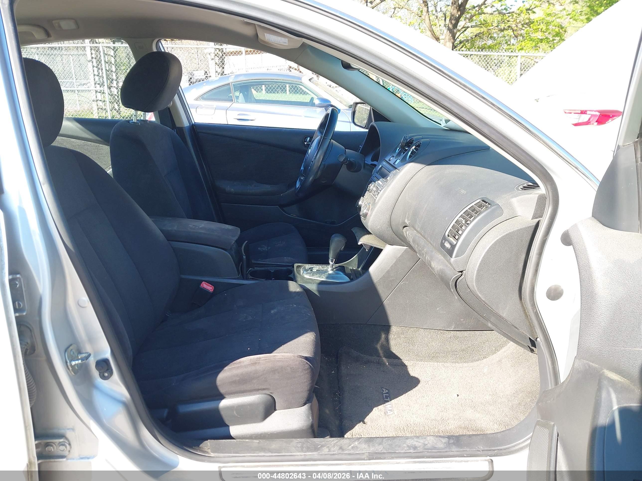 NISSAN ALTIMA image 5