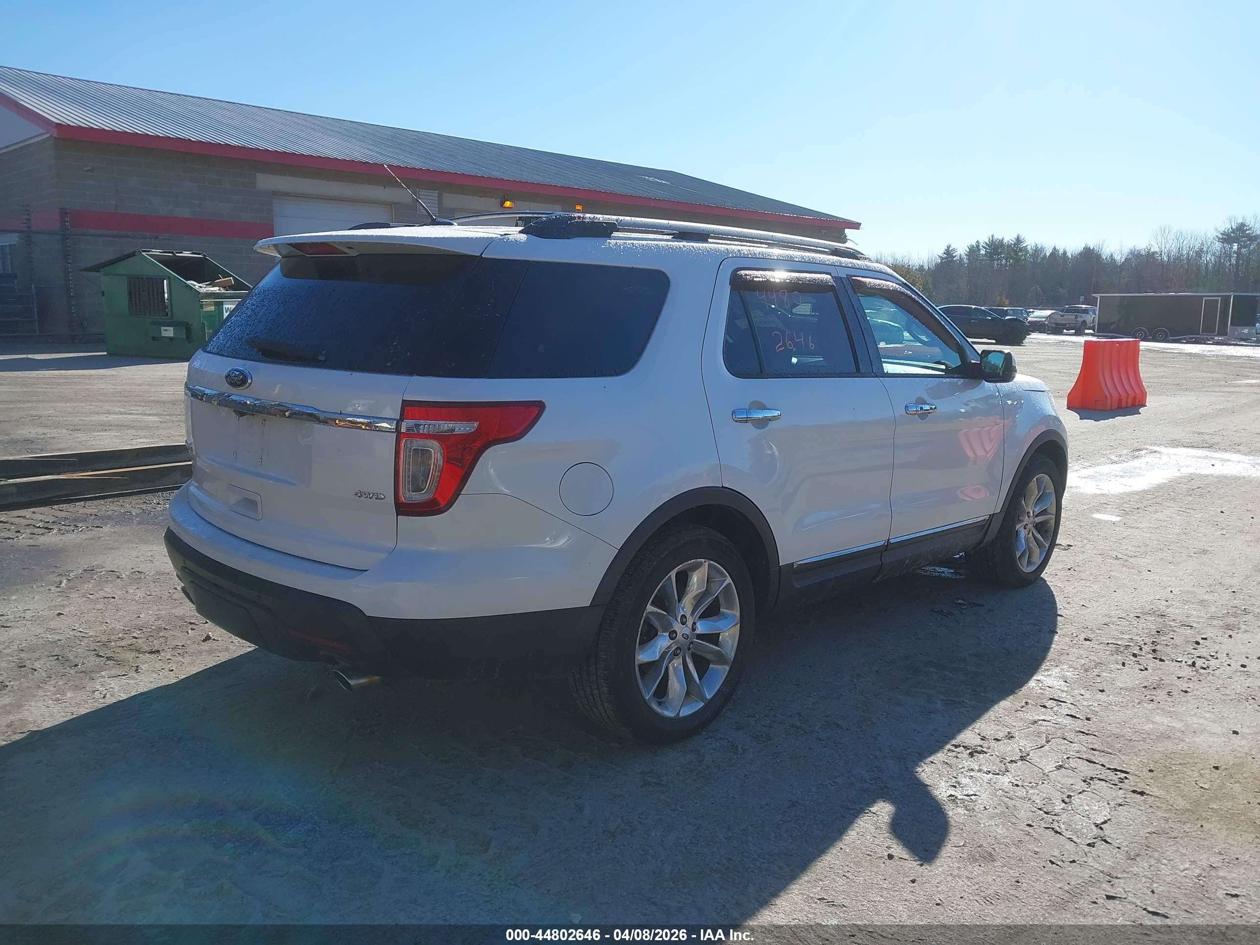 FORD EXPLORER image 4