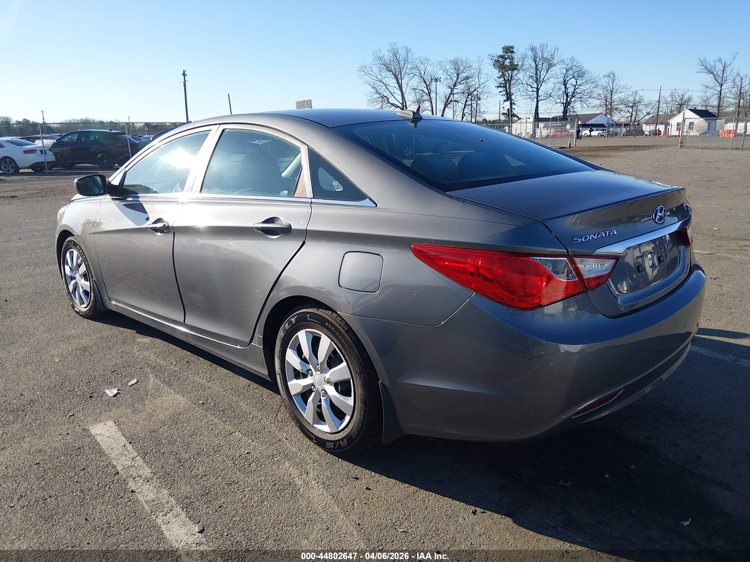 HYUNDAI SONATA image 3