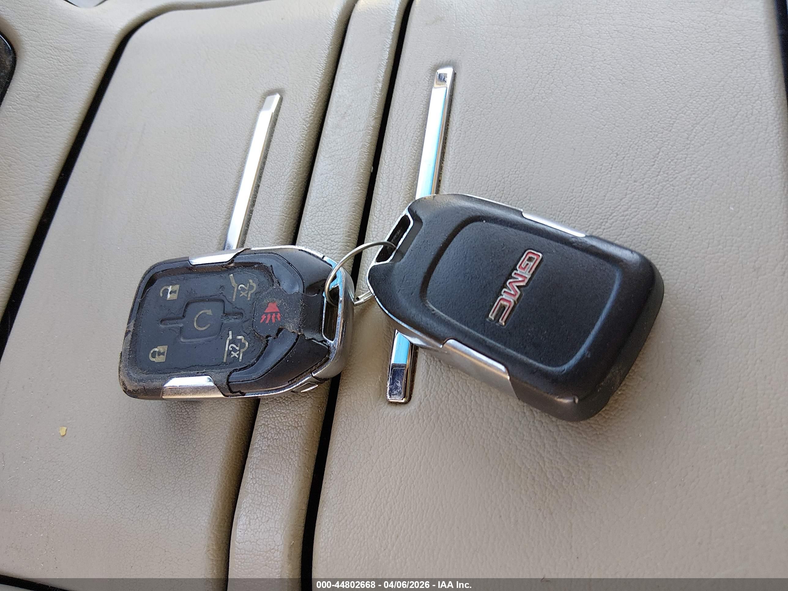 GMC YUKON image 11