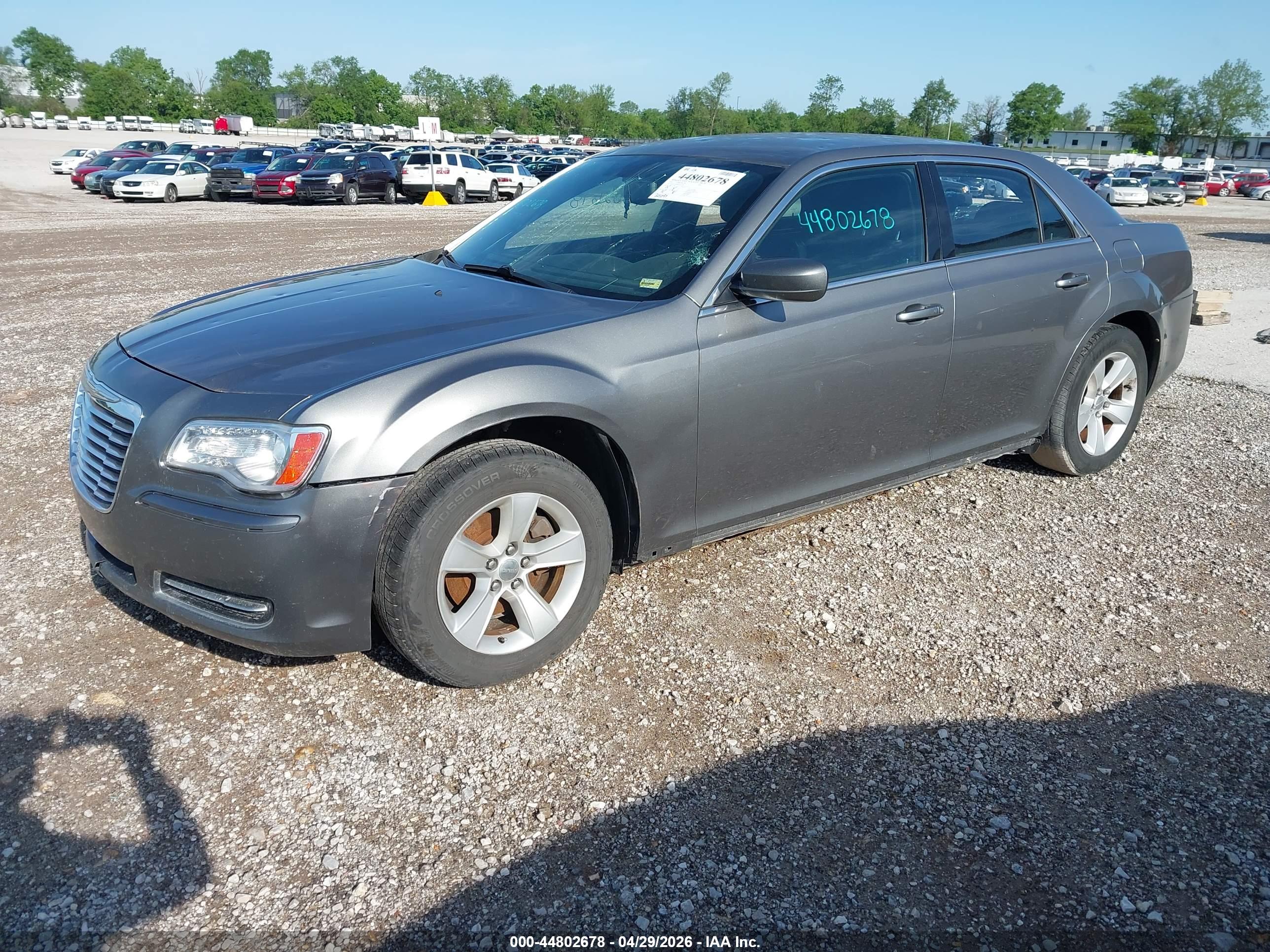 CHRYSLER 300 image 2