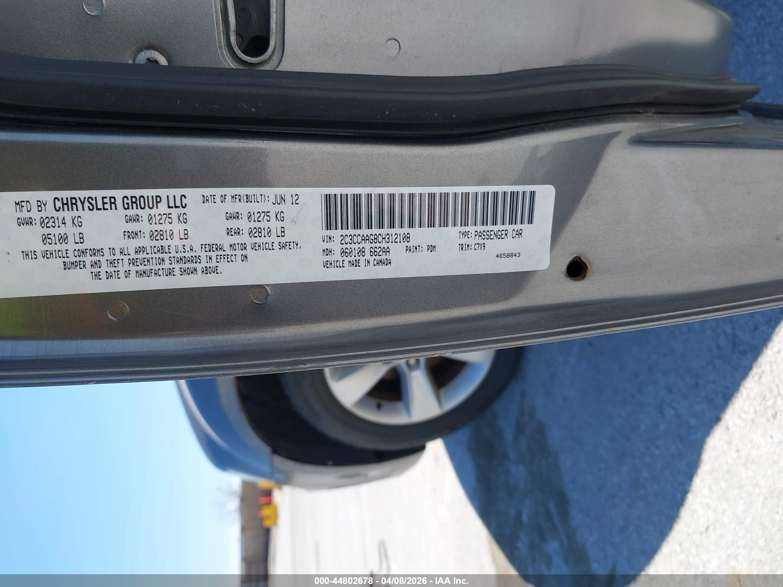 CHRYSLER 300 image 9
