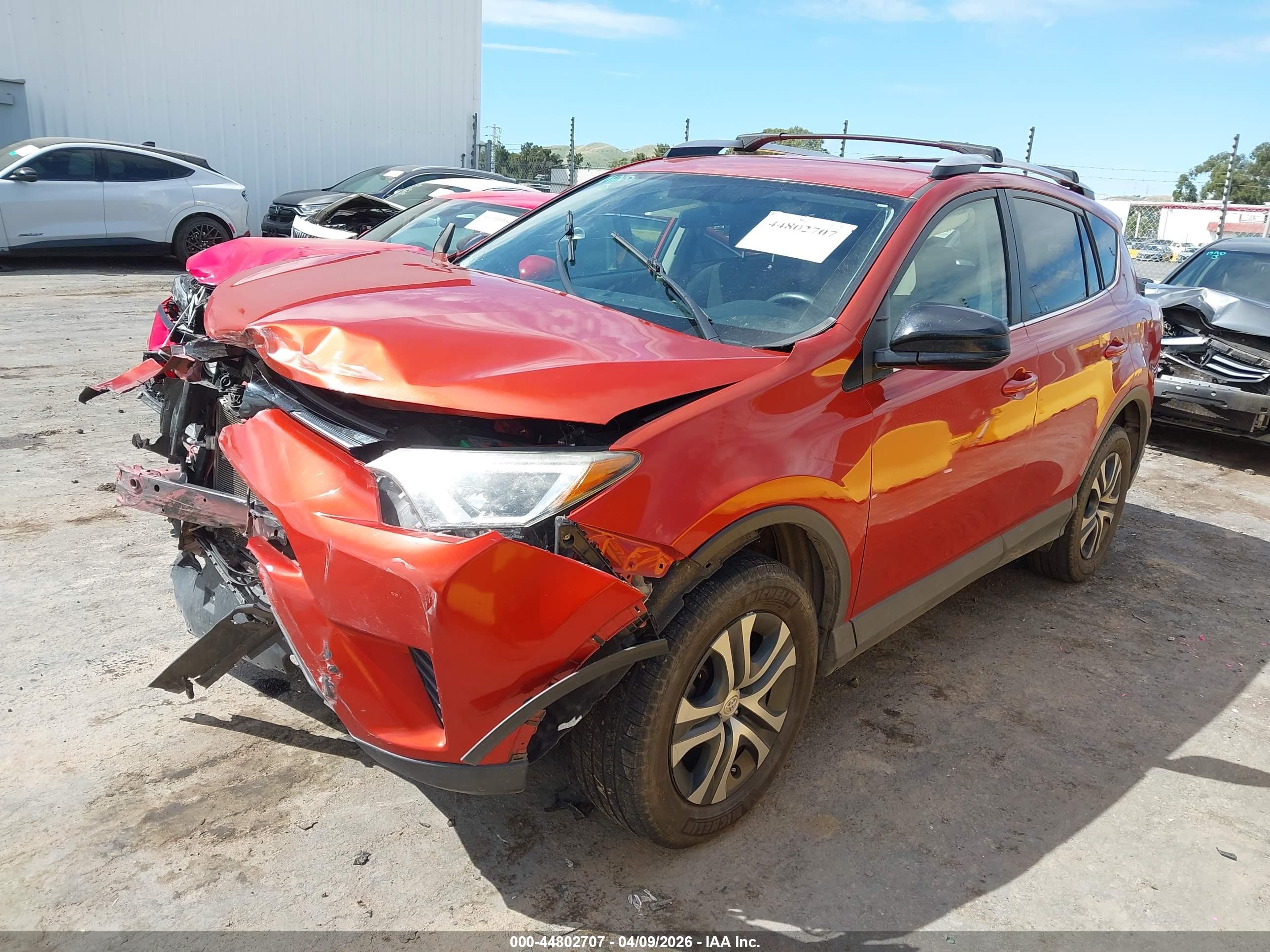 TOYOTA RAV4 image 2
