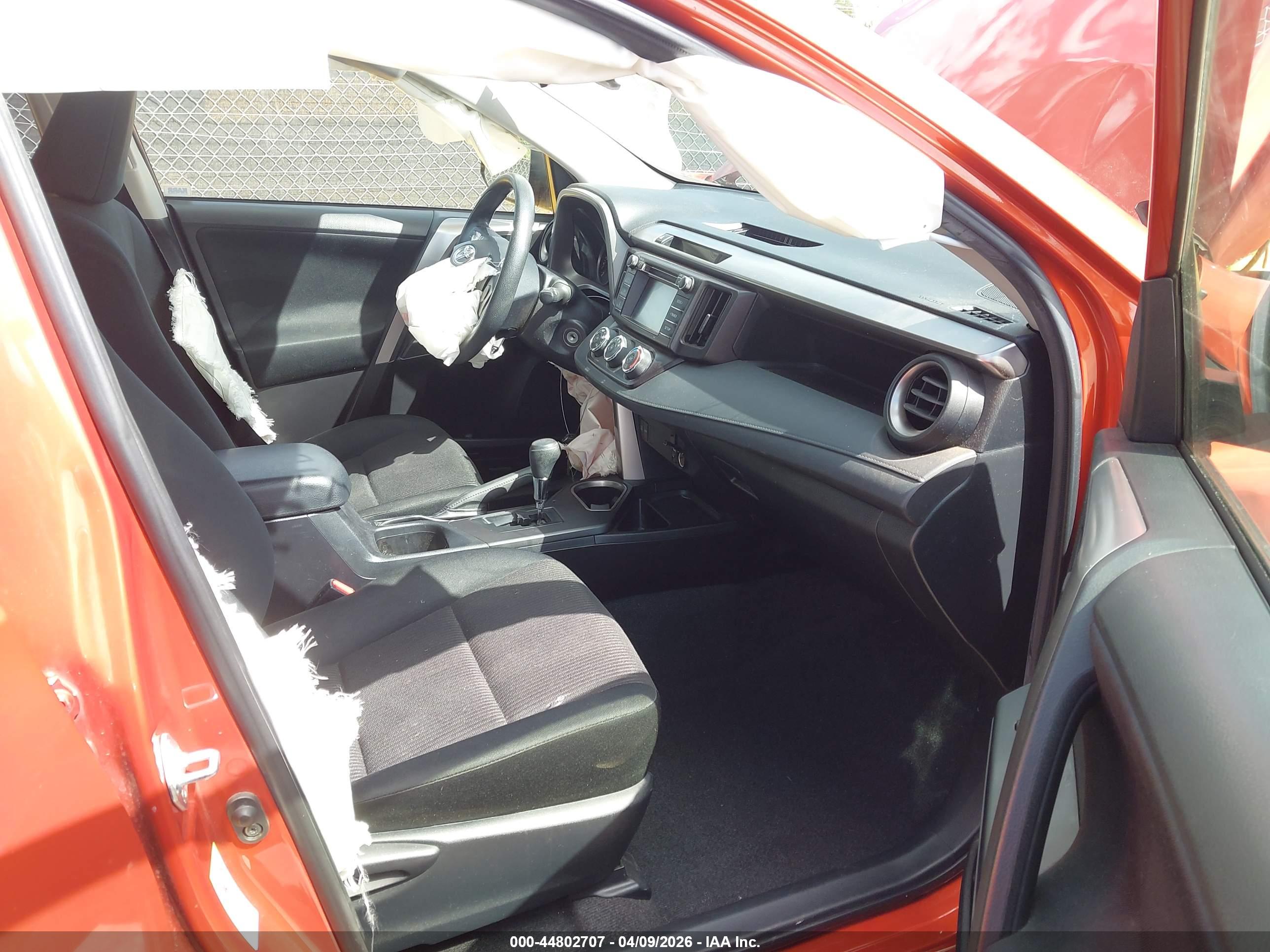 TOYOTA RAV4 image 5