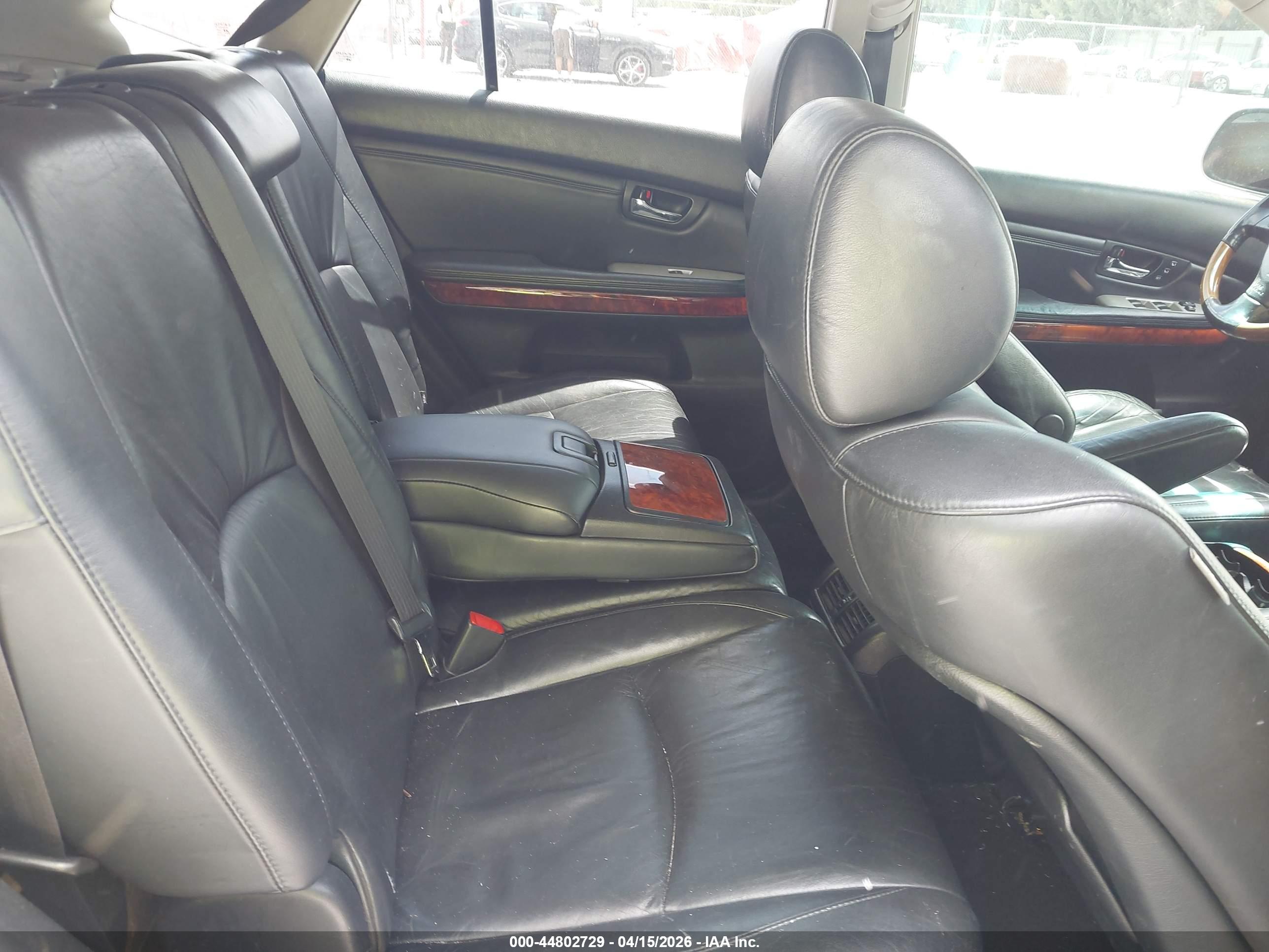 LEXUS RX image 8