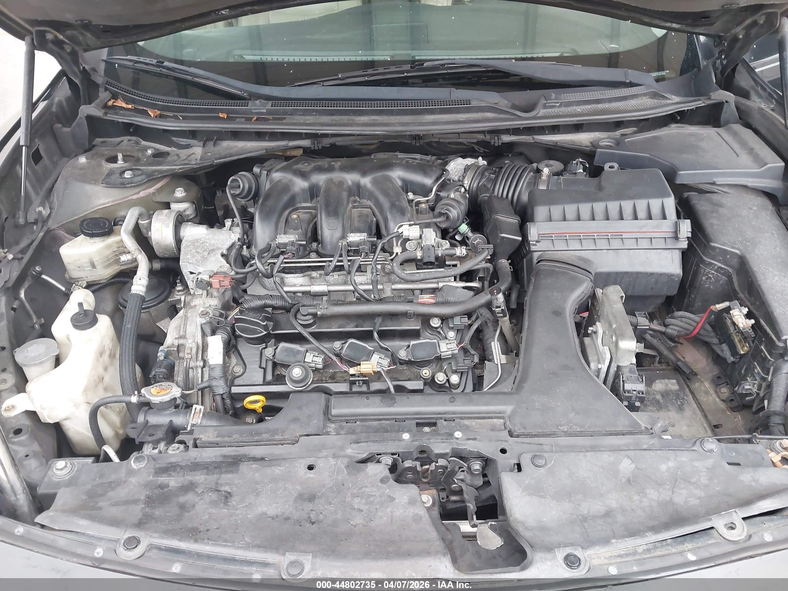 NISSAN MAXIMA image 10