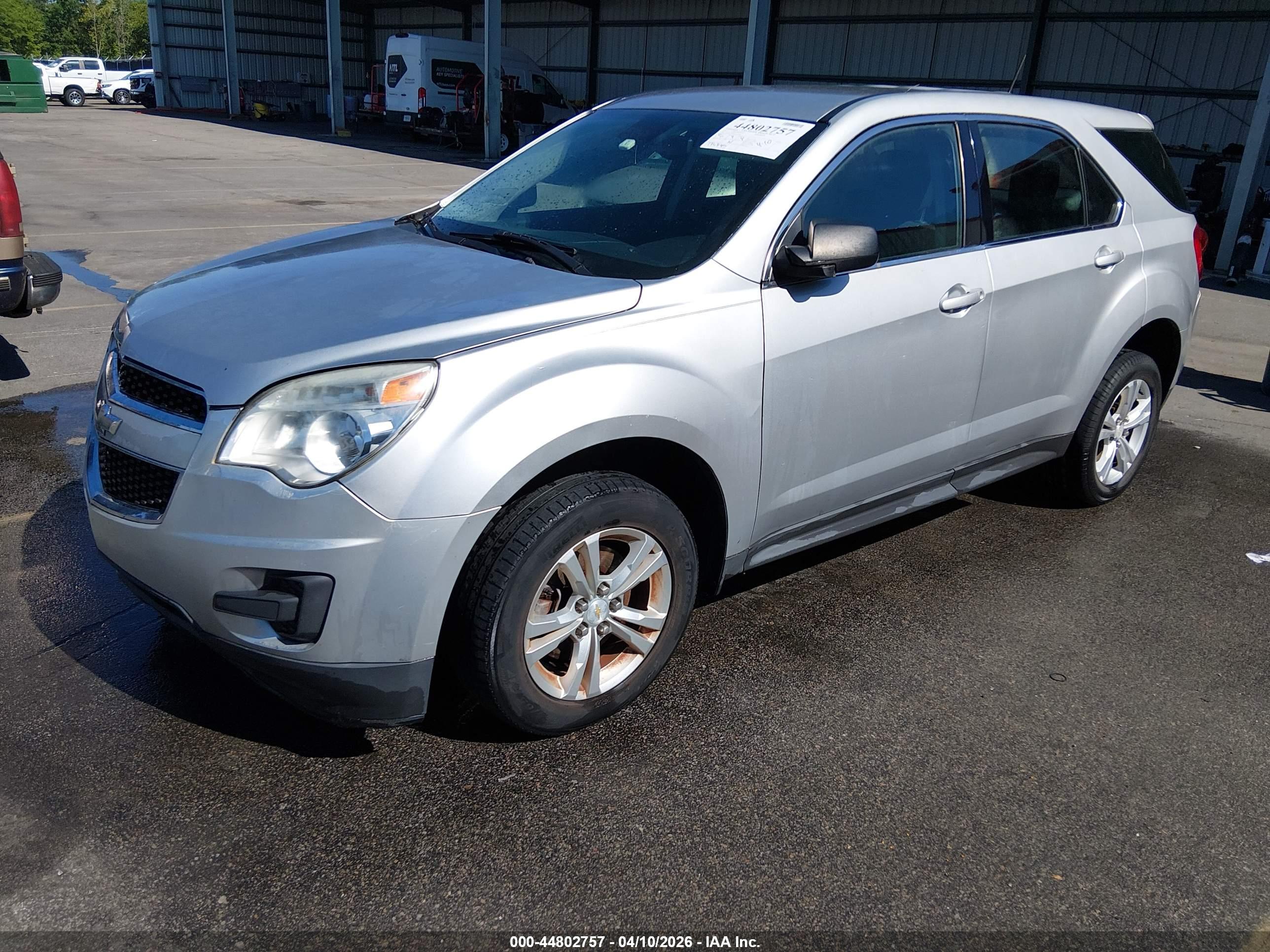 CHEVROLET EQUINOX image 2