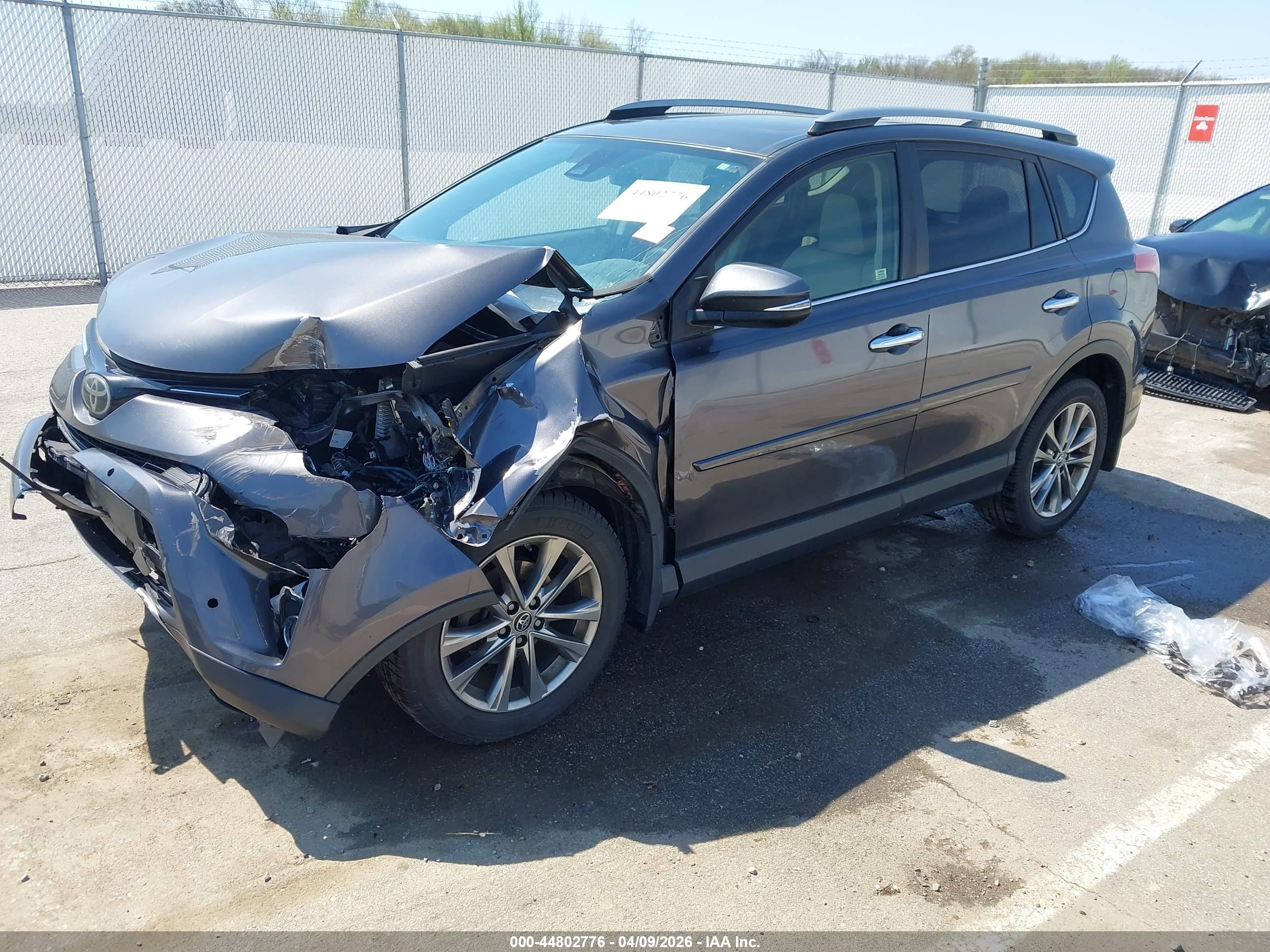 TOYOTA RAV4 image 2
