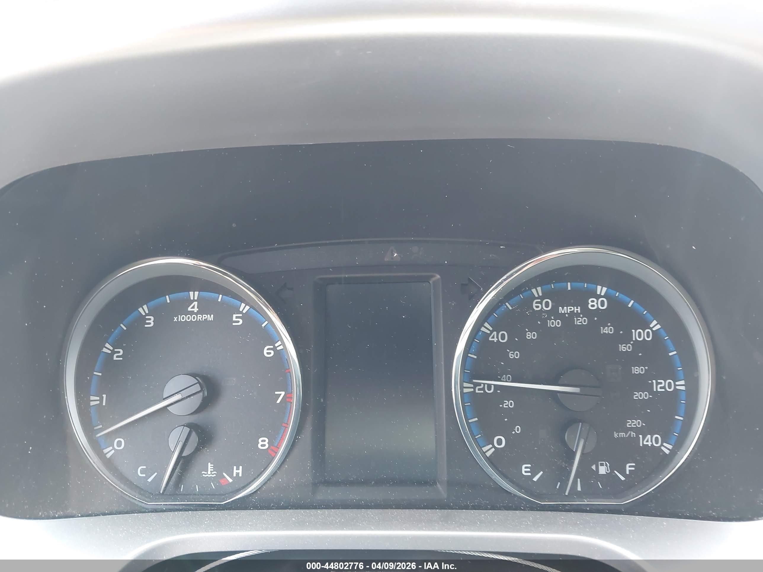 TOYOTA RAV4 image 7