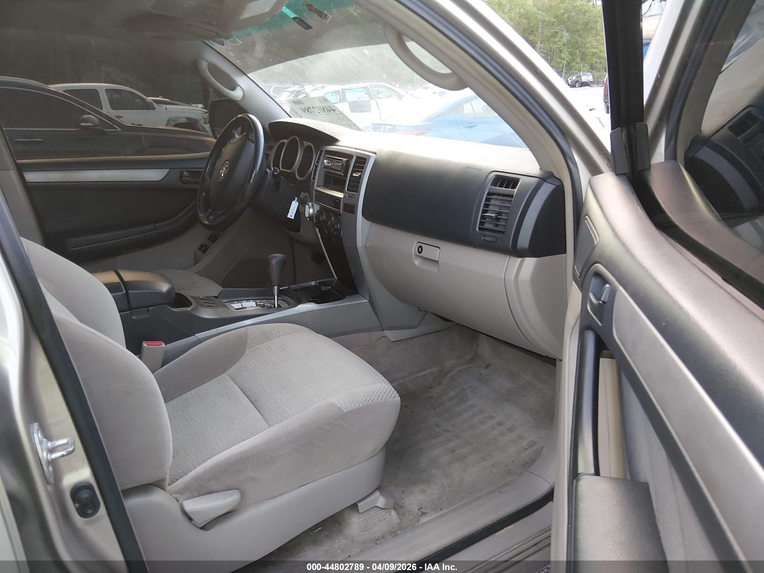 TOYOTA 4RUNNER image 5