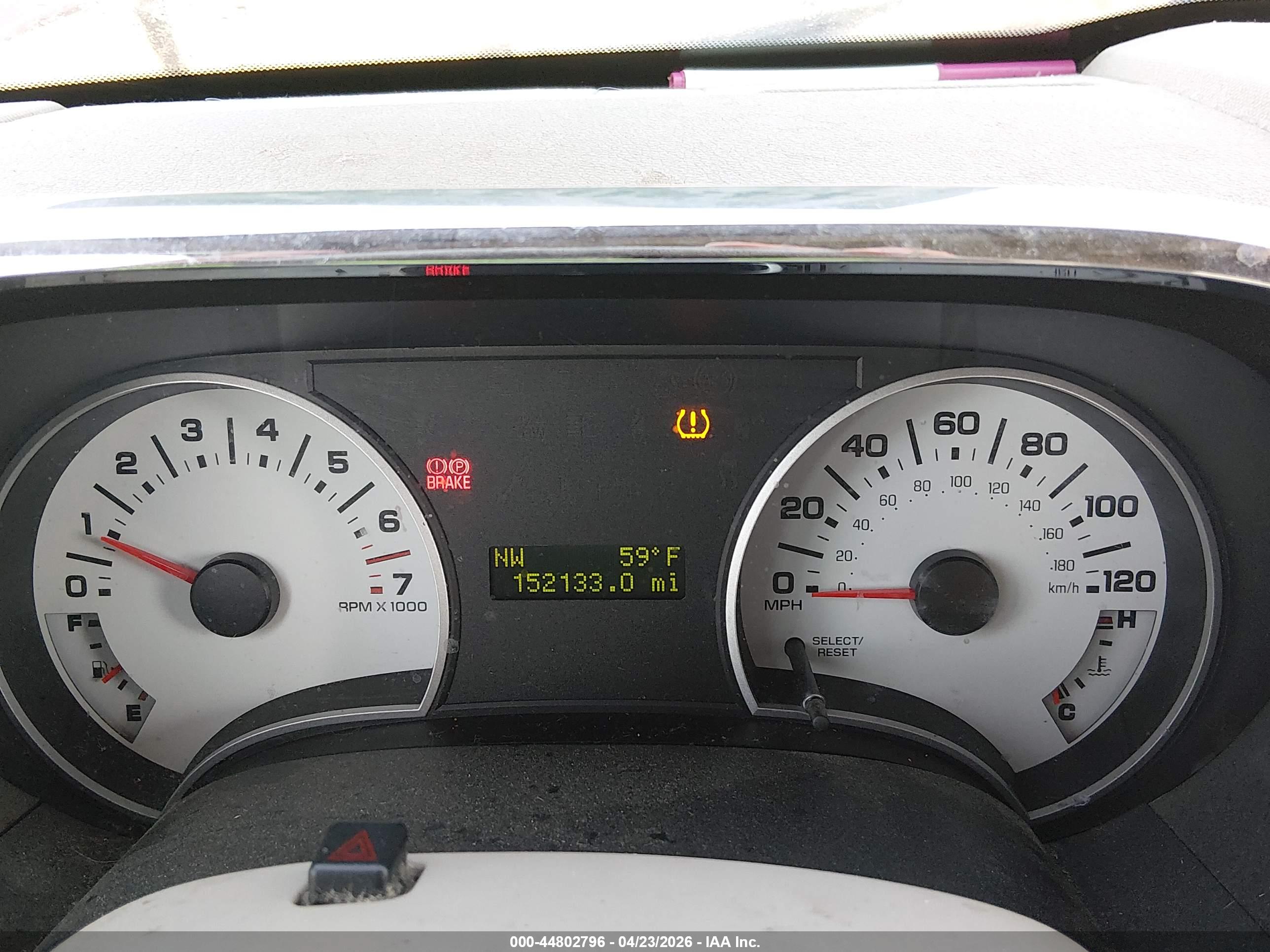 FORD EXPLORER image 7