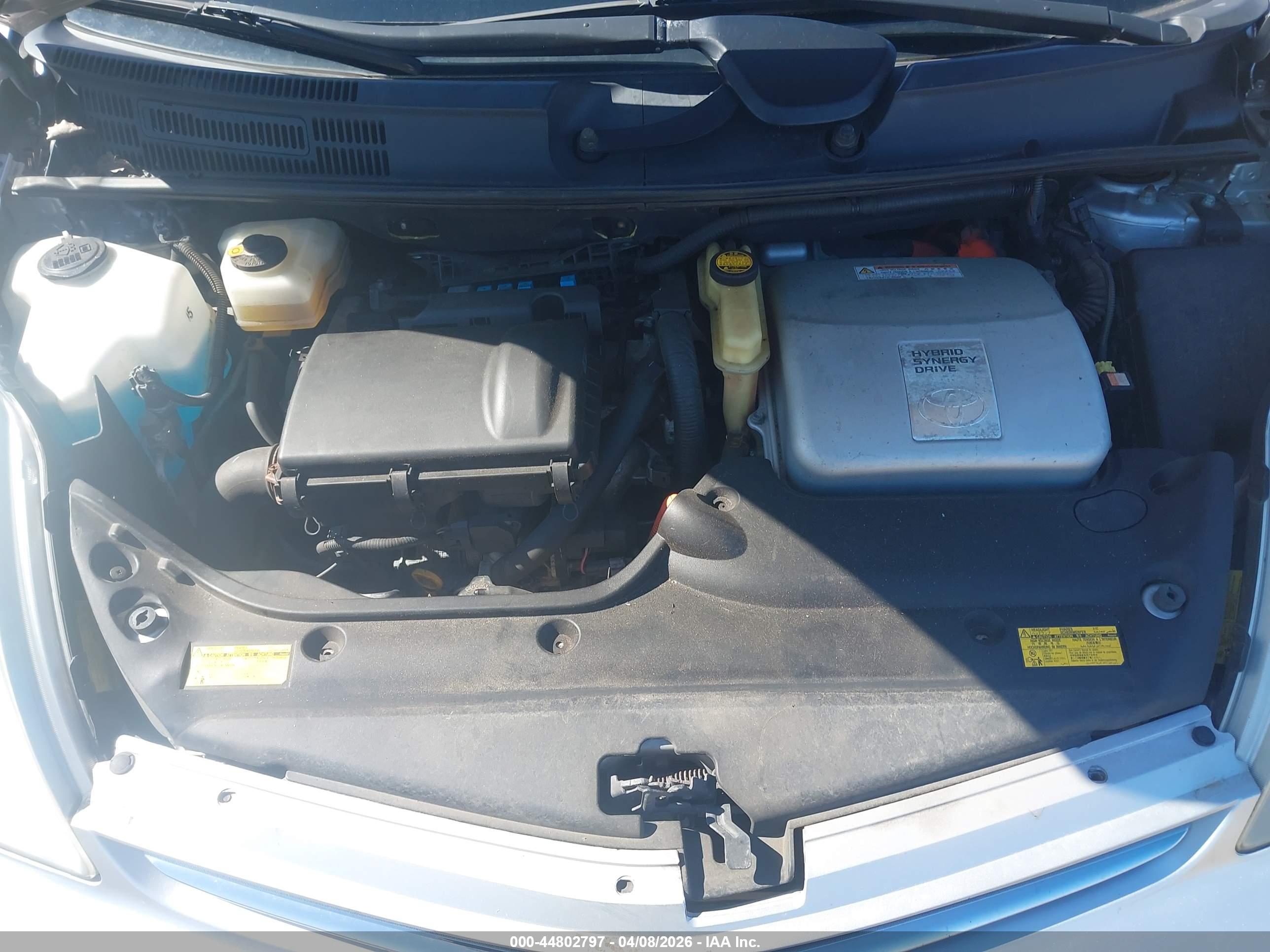 TOYOTA PRIUS image 10