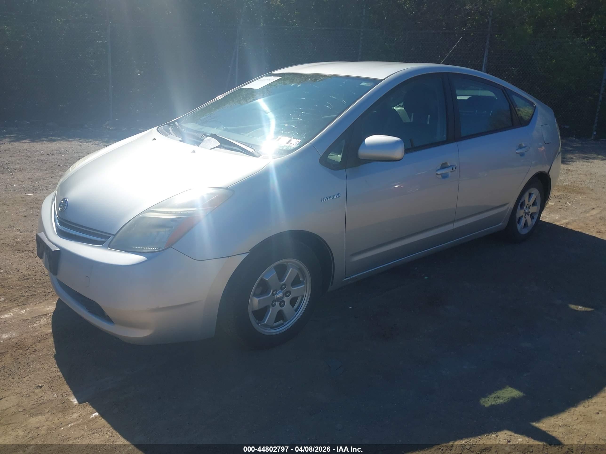 TOYOTA PRIUS image 2