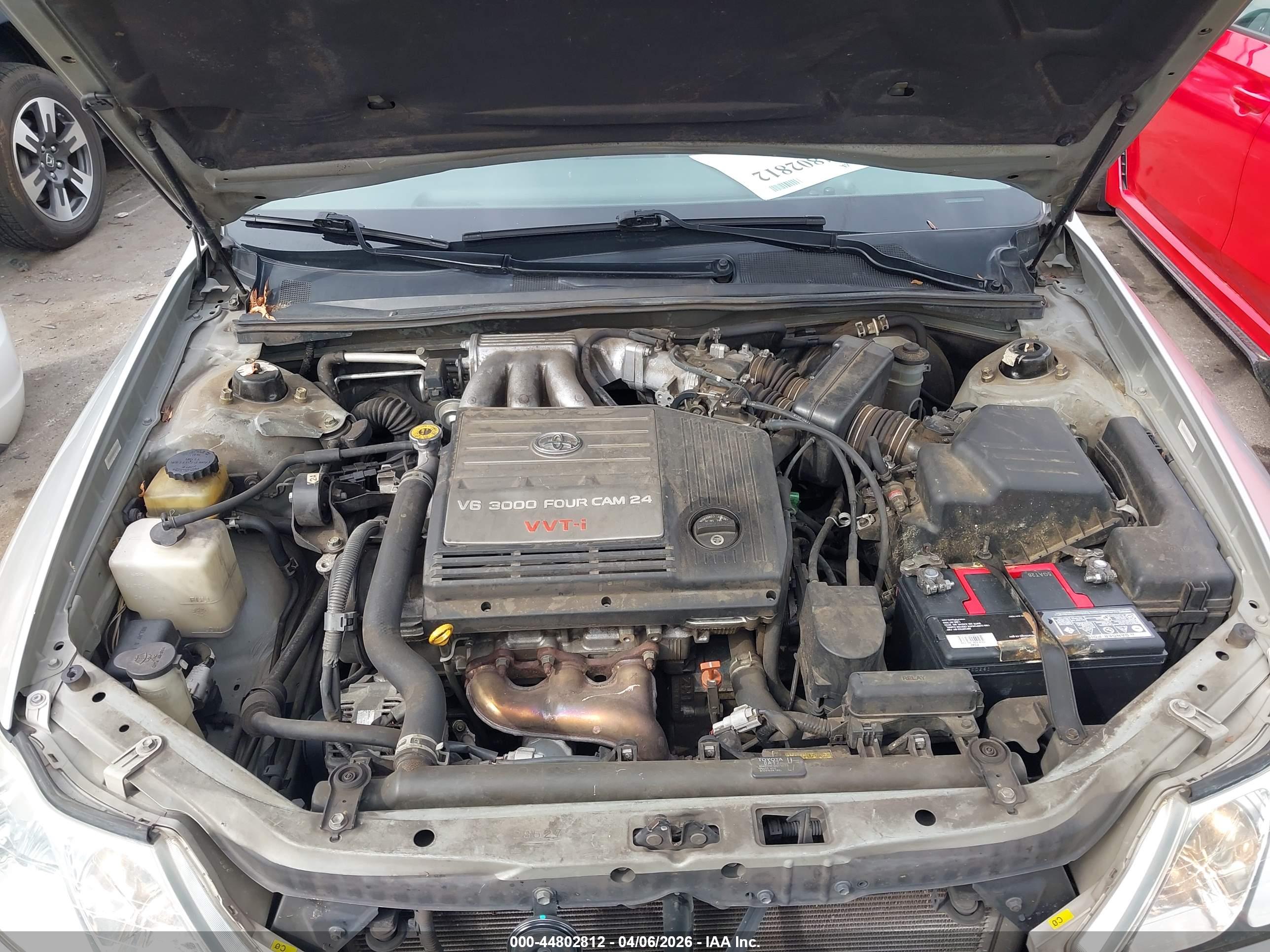 TOYOTA AVALON image 10