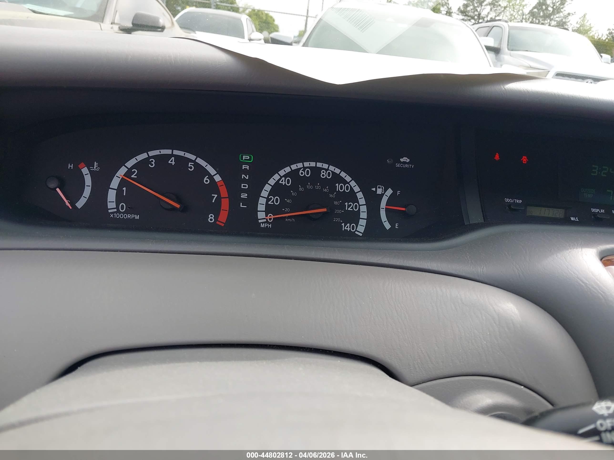 TOYOTA AVALON image 7
