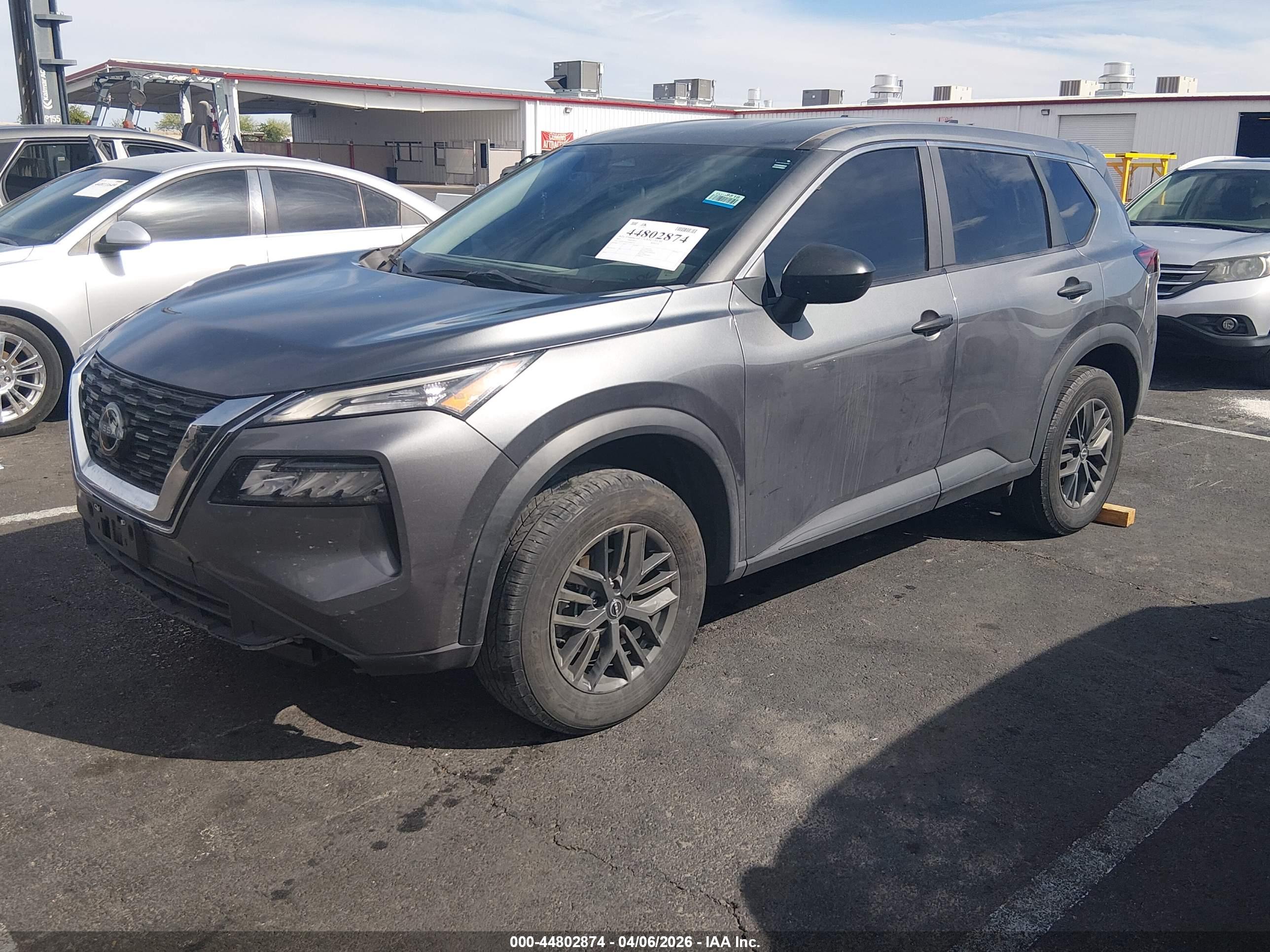 NISSAN ROGUE image 2