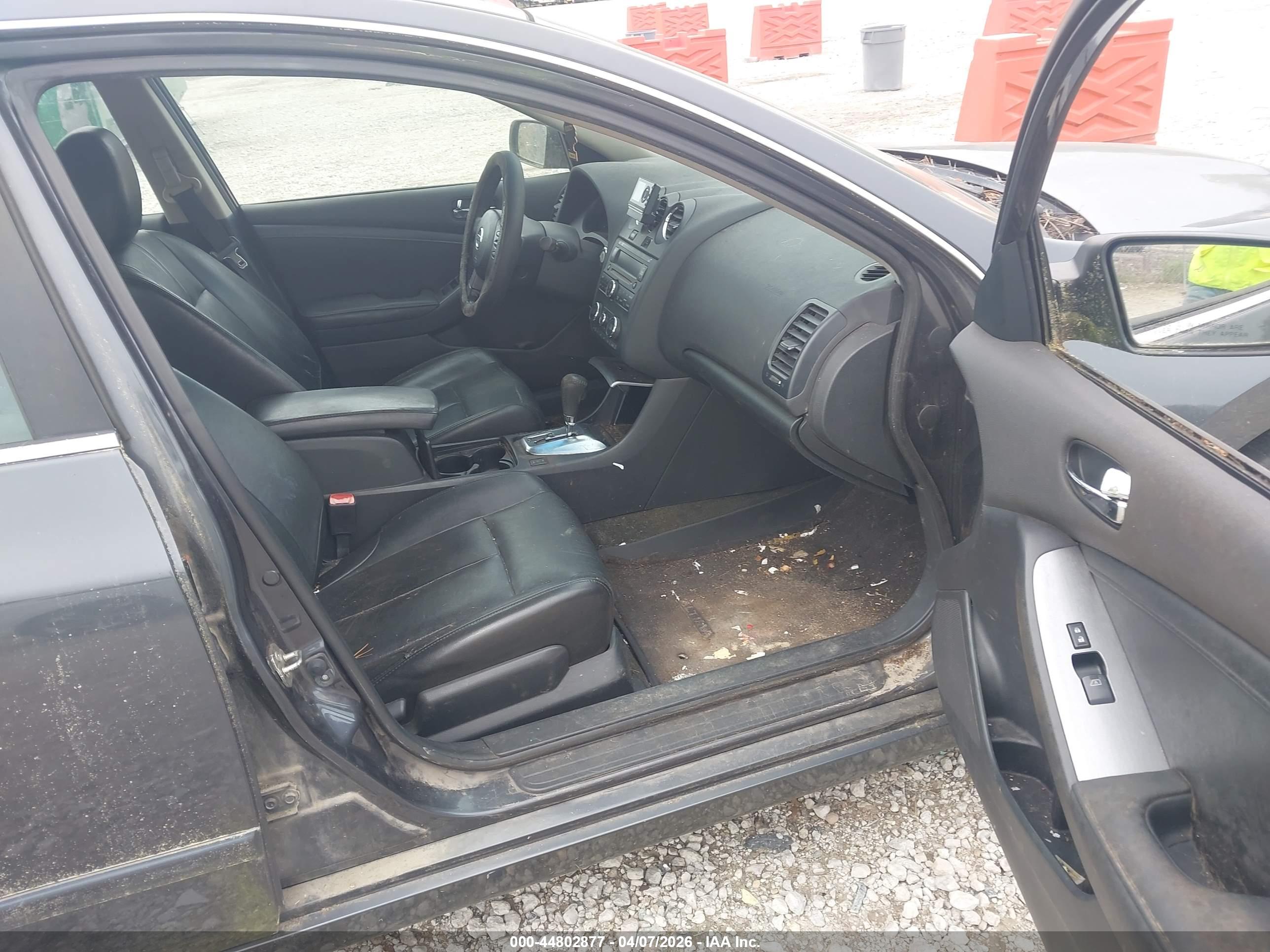 NISSAN ALTIMA image 5