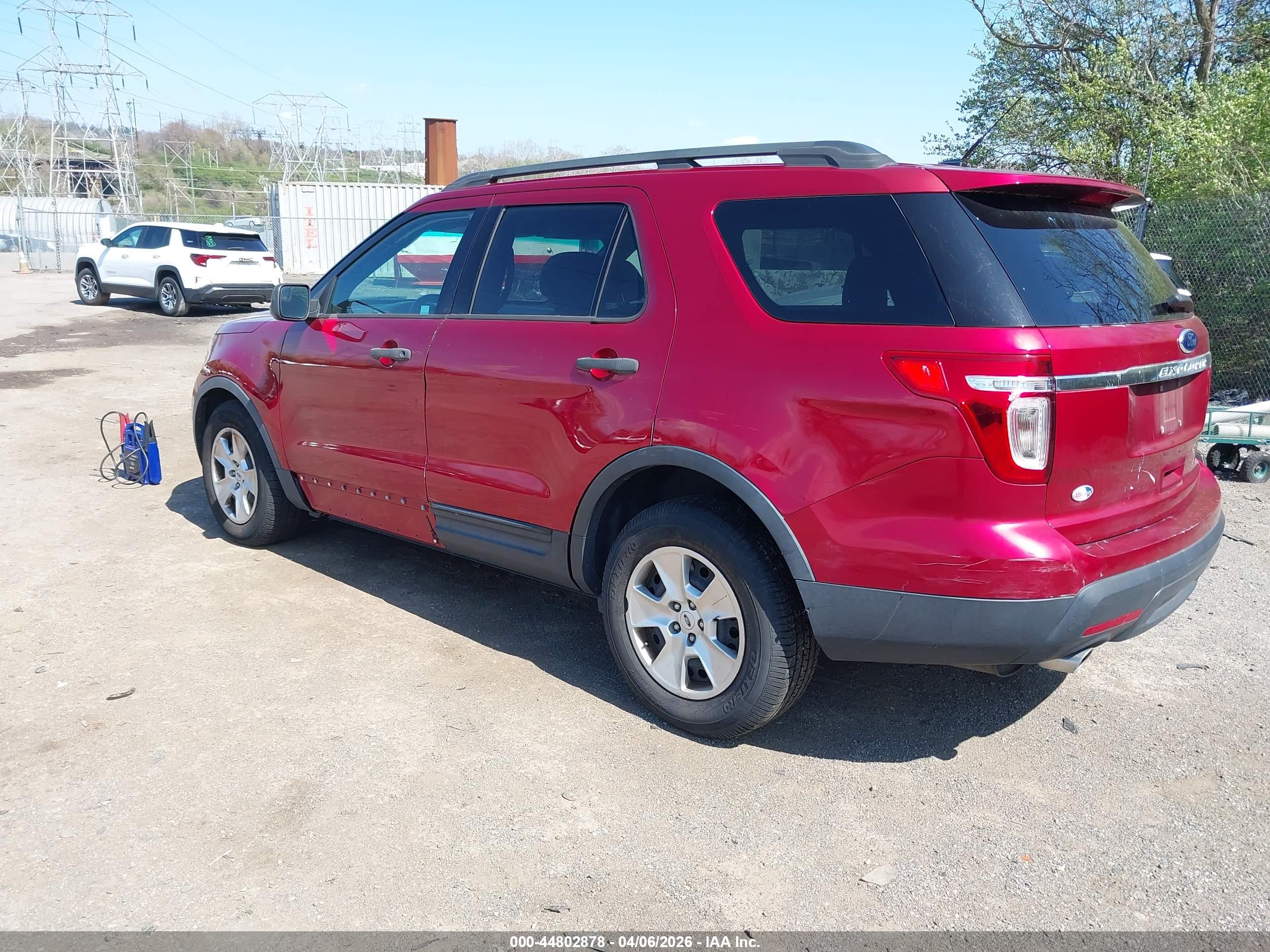 FORD EXPLORER image 3