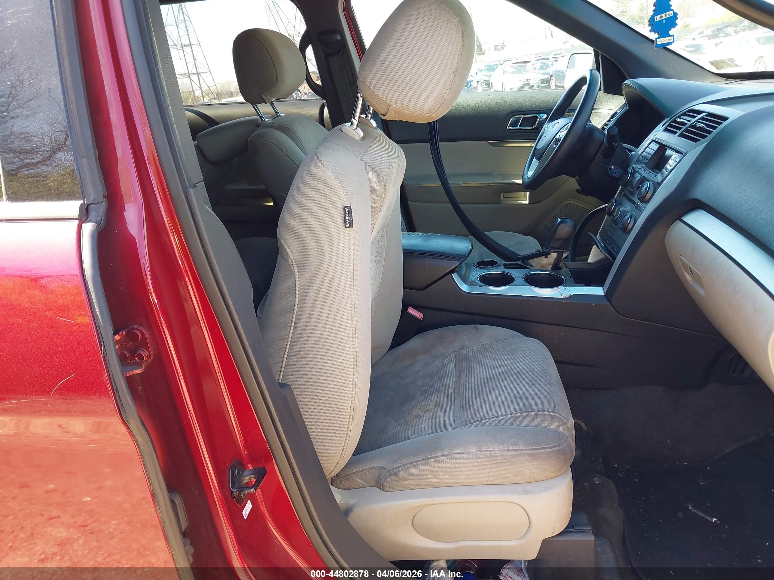 FORD EXPLORER image 5