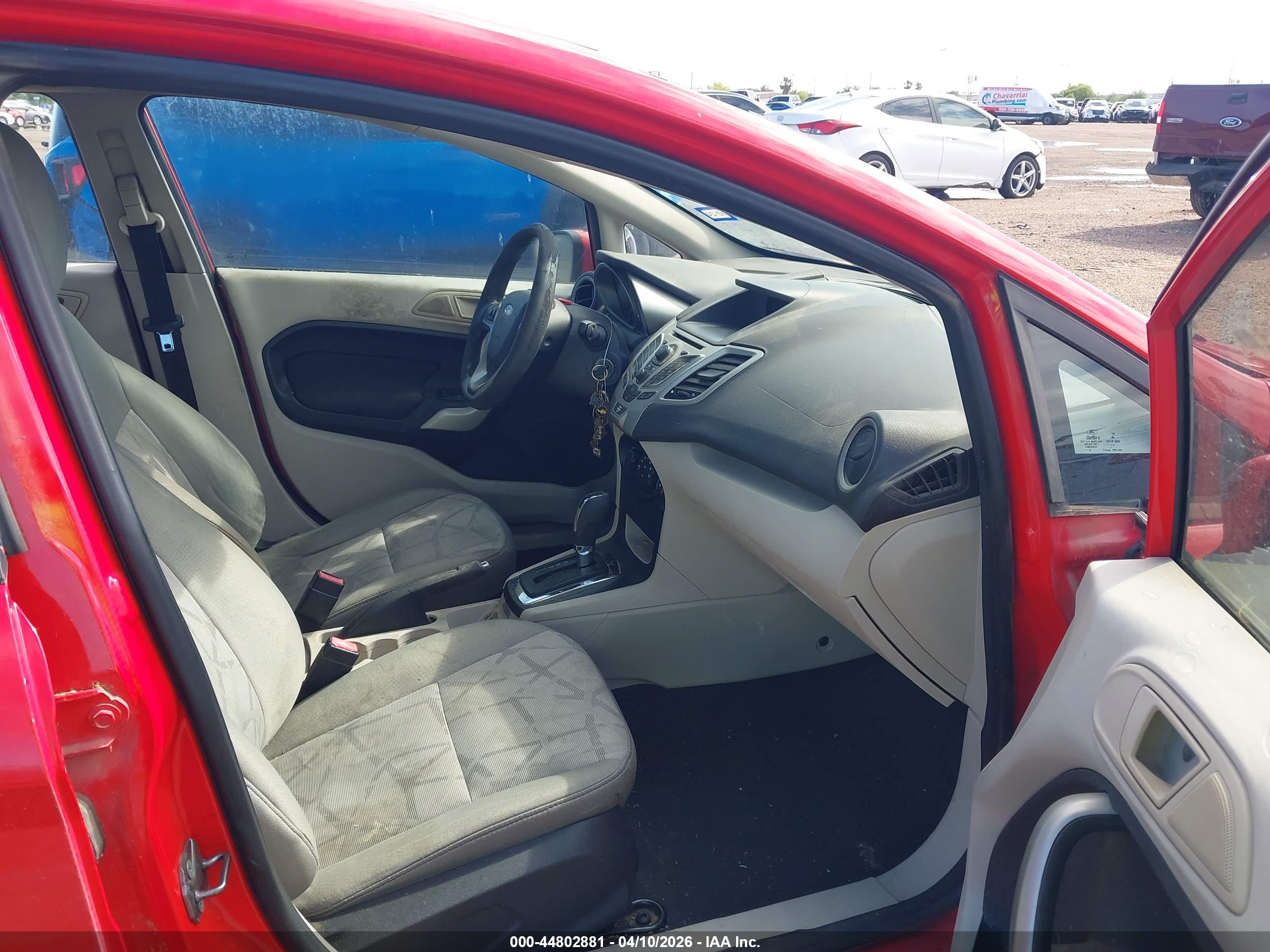 FORD FIESTA image 5