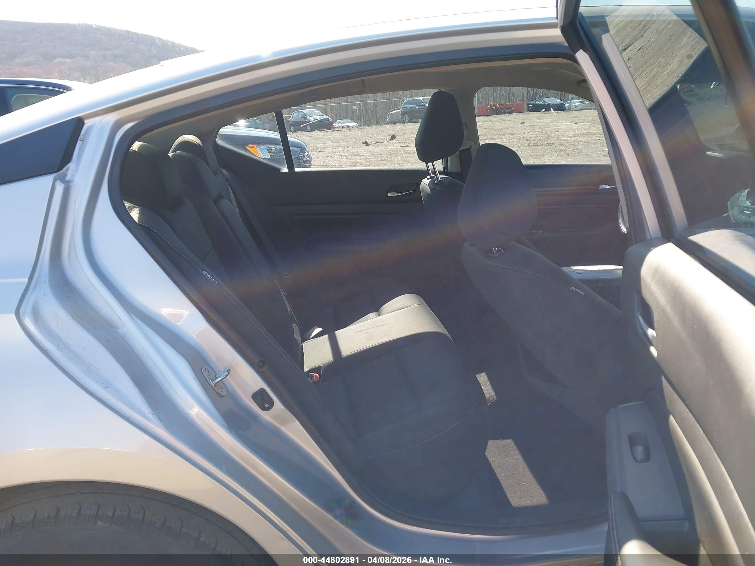 NISSAN ALTIMA image 8