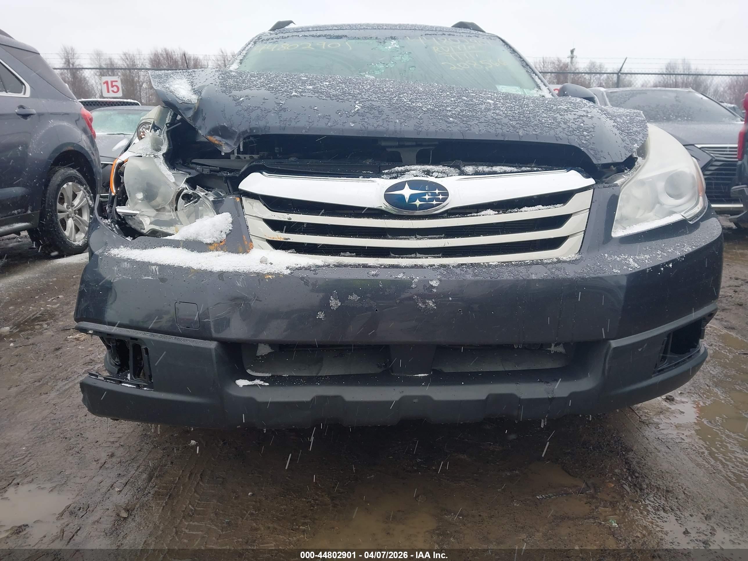 SUBARU OUTBACK image 6