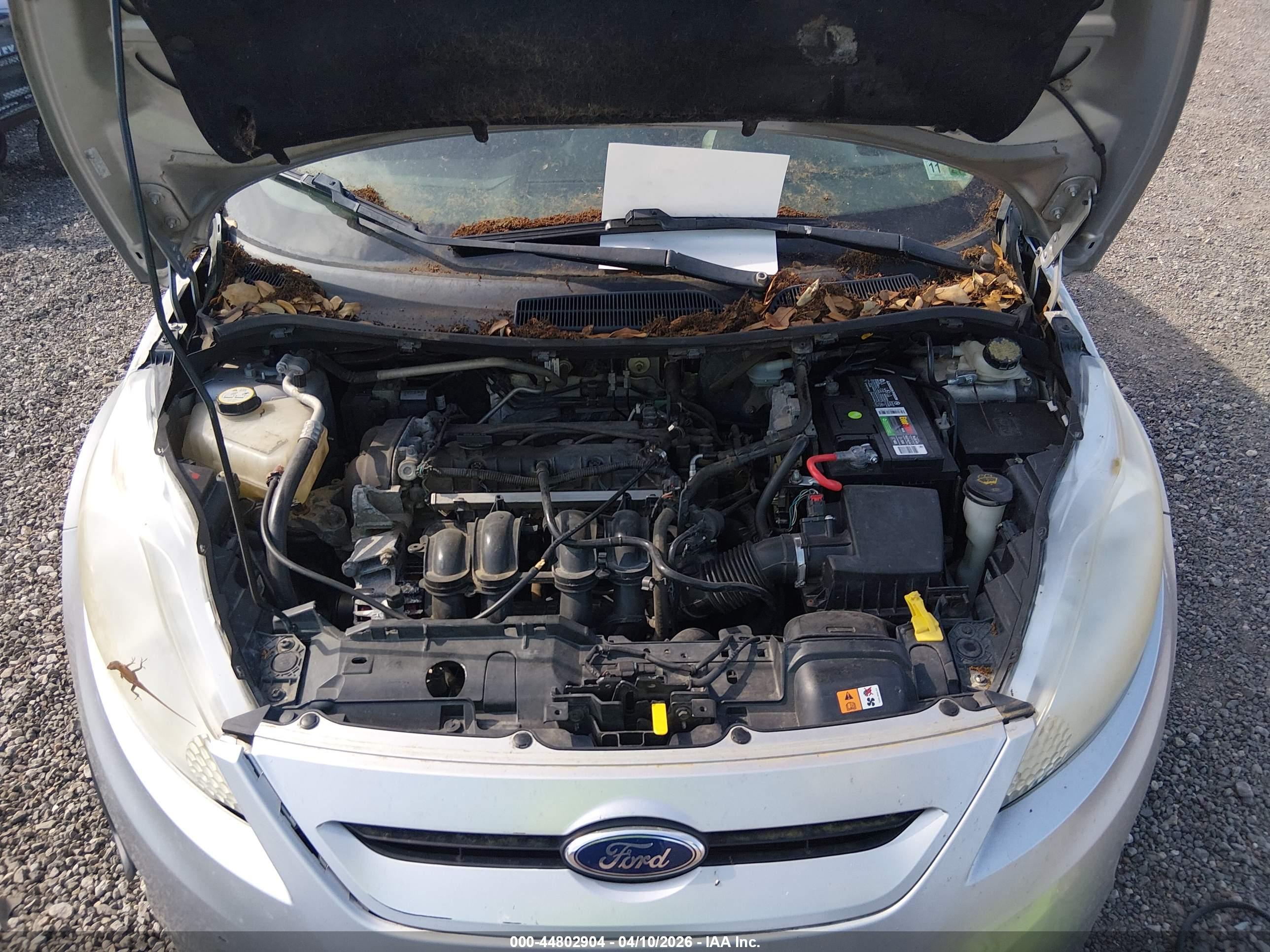 FORD FIESTA image 10