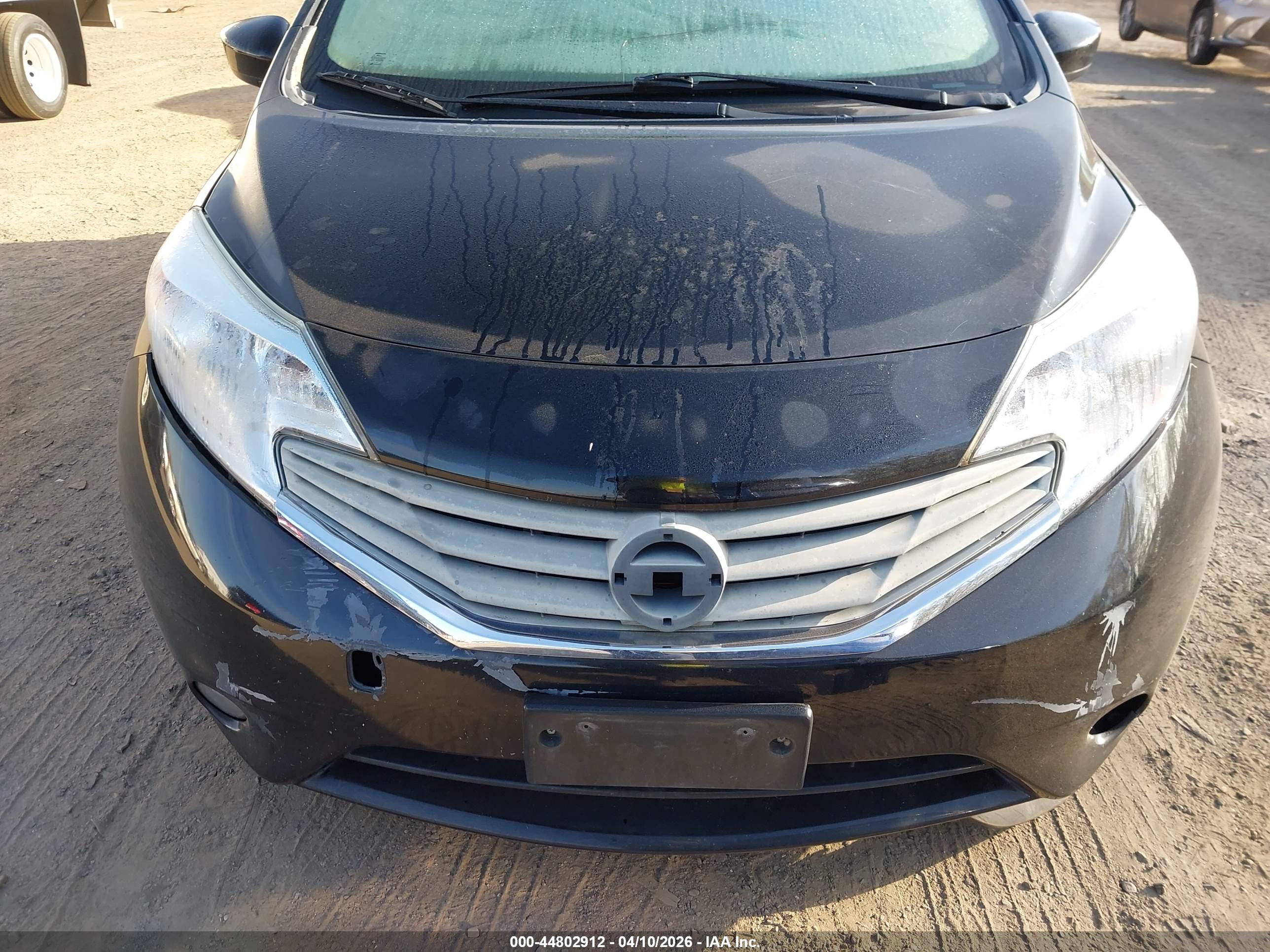 NISSAN VERSA image 6