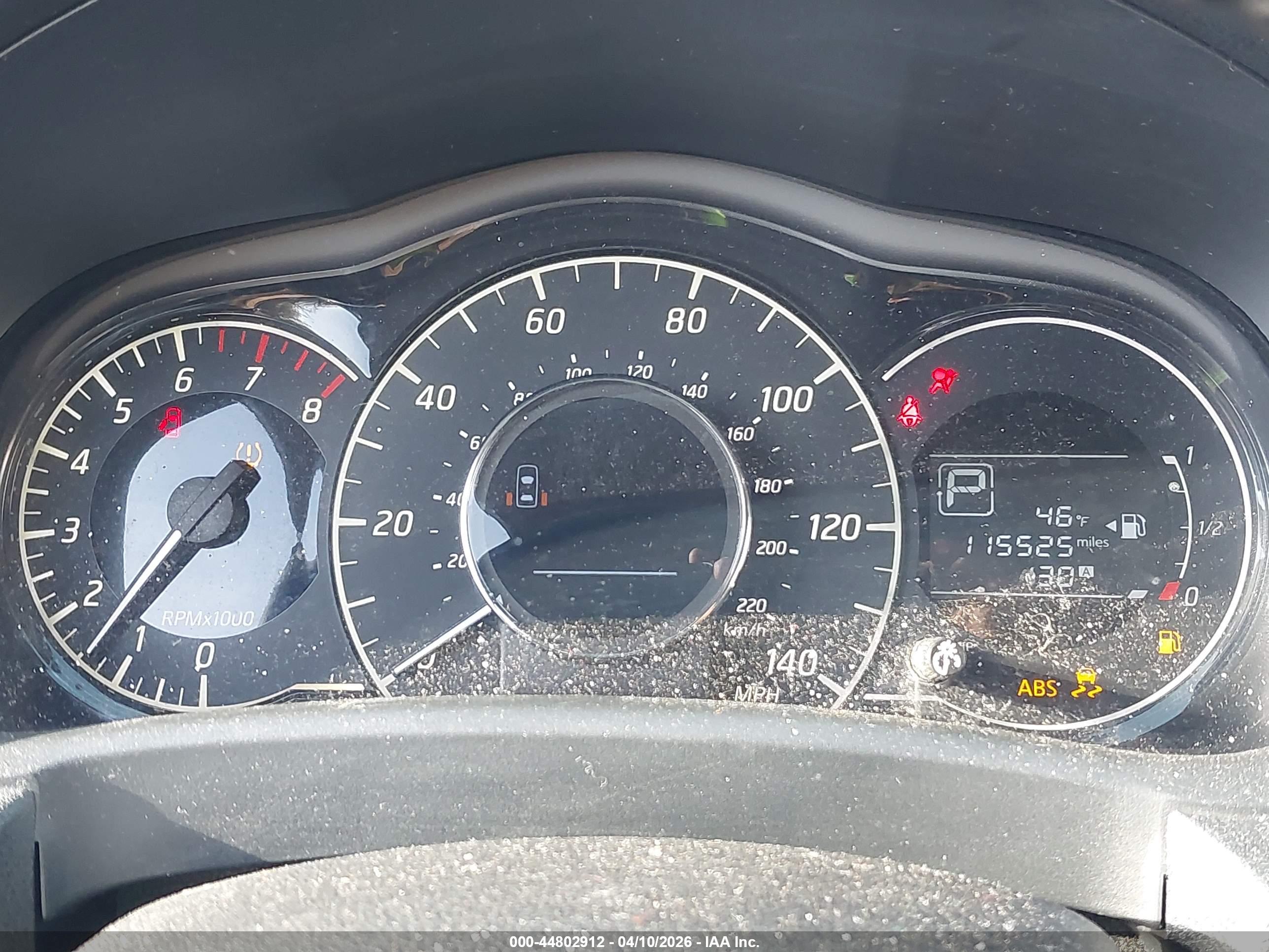 NISSAN VERSA image 7