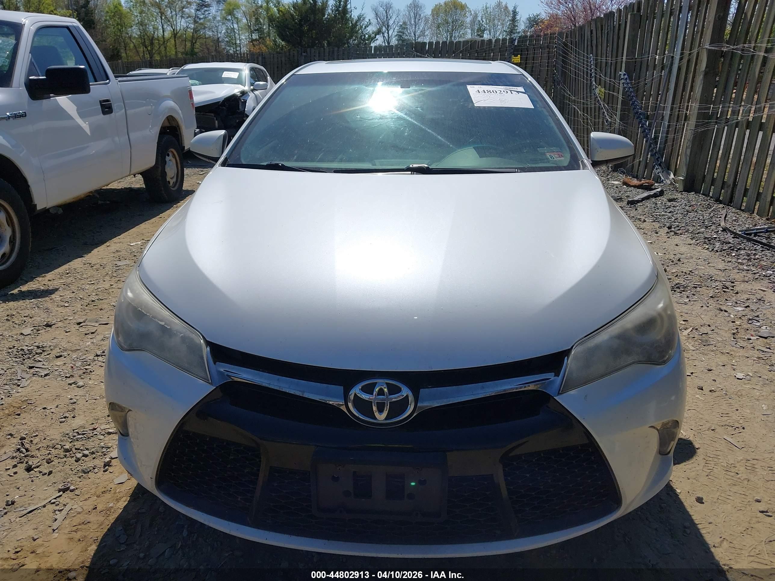 TOYOTA CAMRY image 6