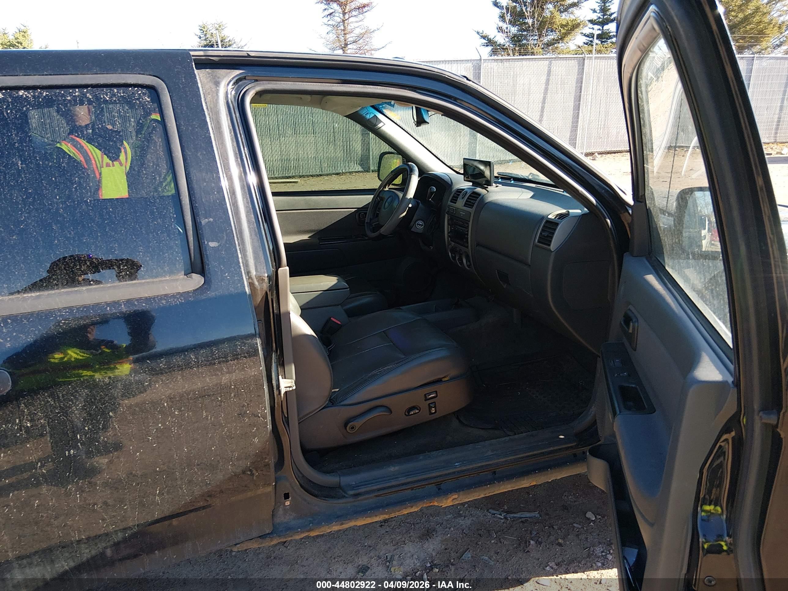 GMC CANYON image 5