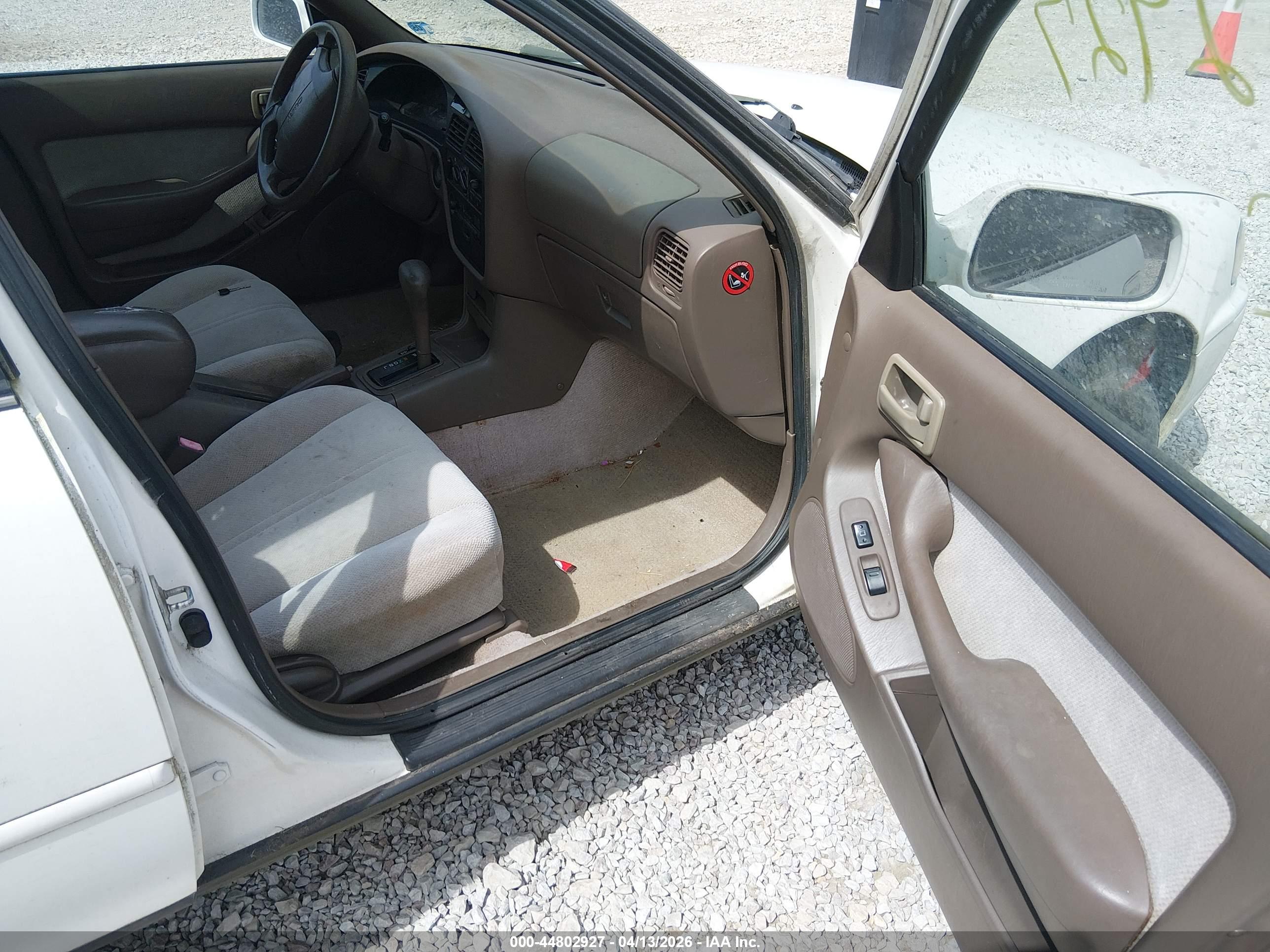 TOYOTA CAMRY image 5