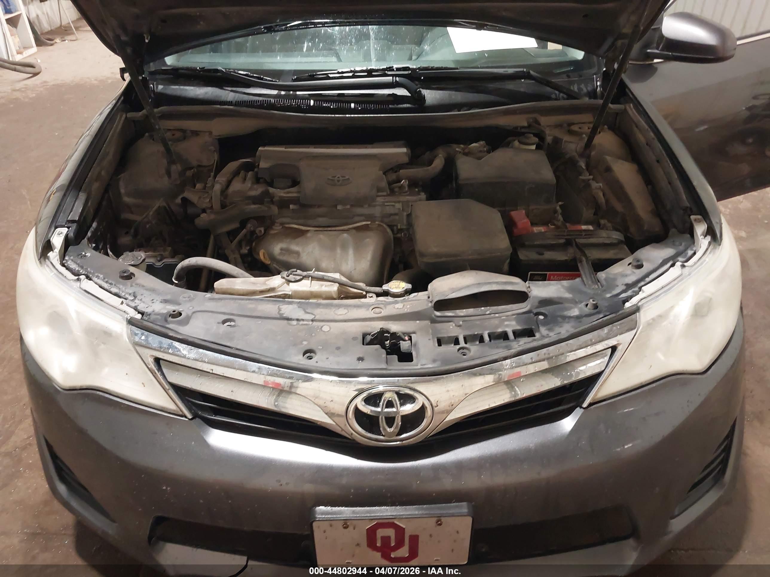 TOYOTA CAMRY image 10