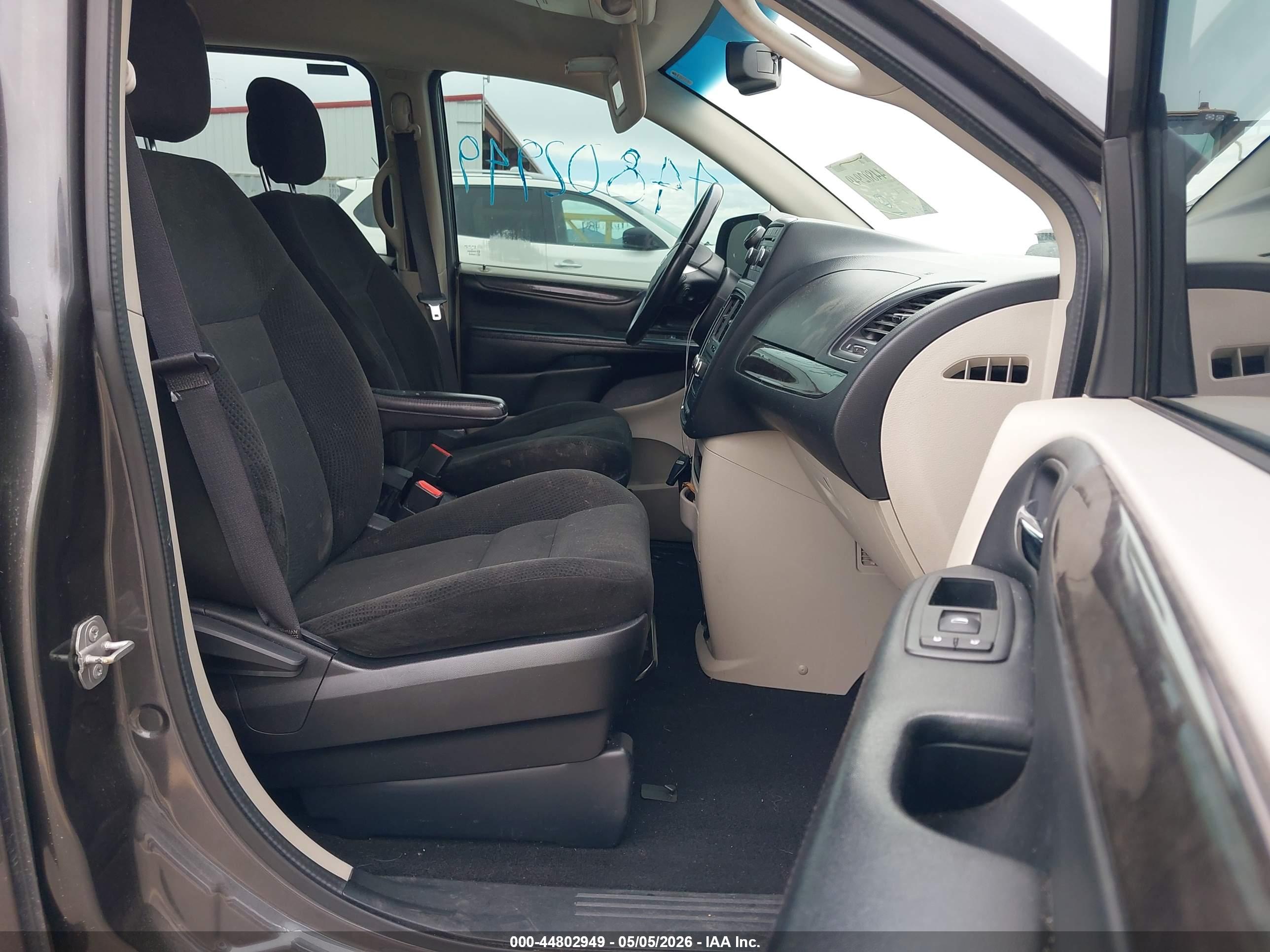 DODGE GRAND image 5
