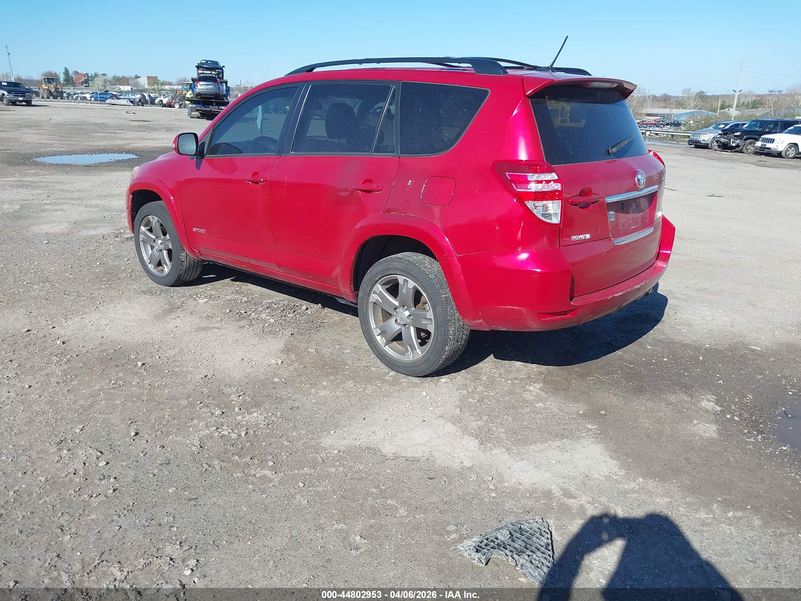 TOYOTA RAV4 image 3