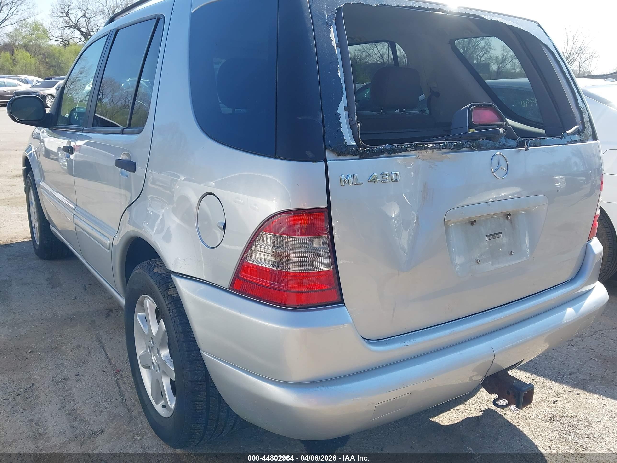 MERCEDES-BENZ ML image 3