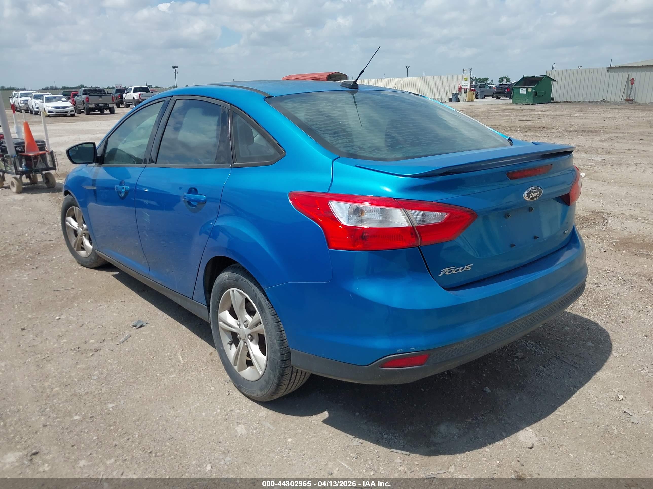 FORD FOCUS image 3