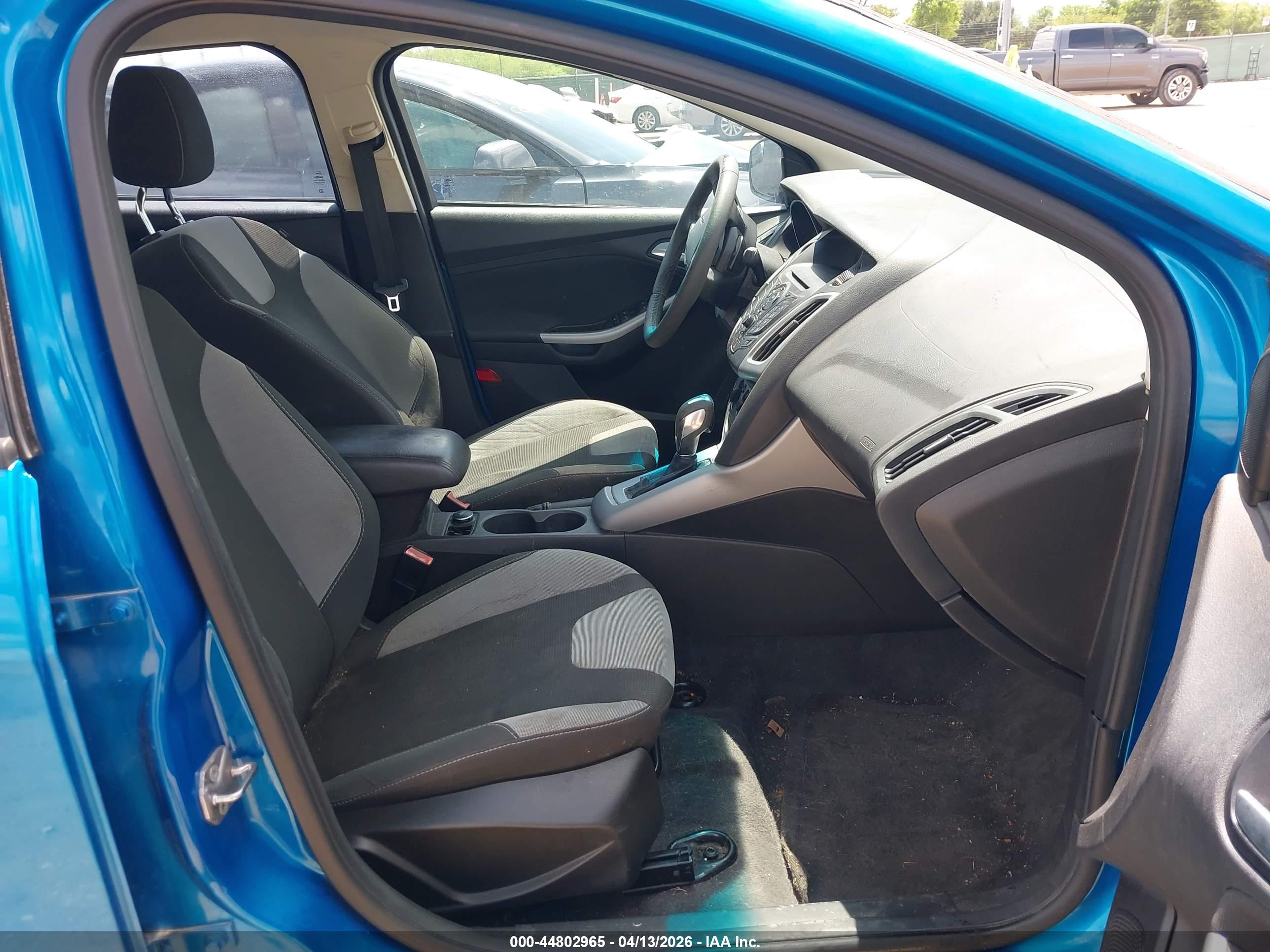 FORD FOCUS image 5