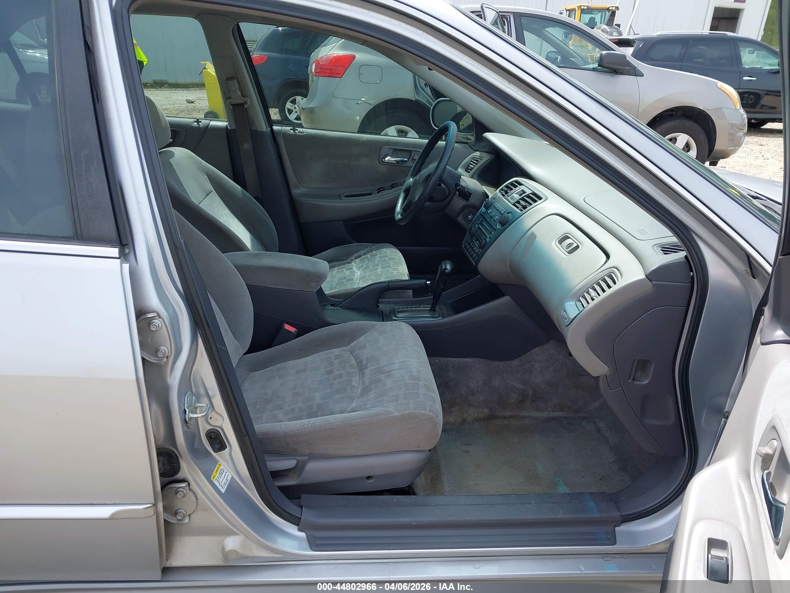 HONDA ACCORD image 5