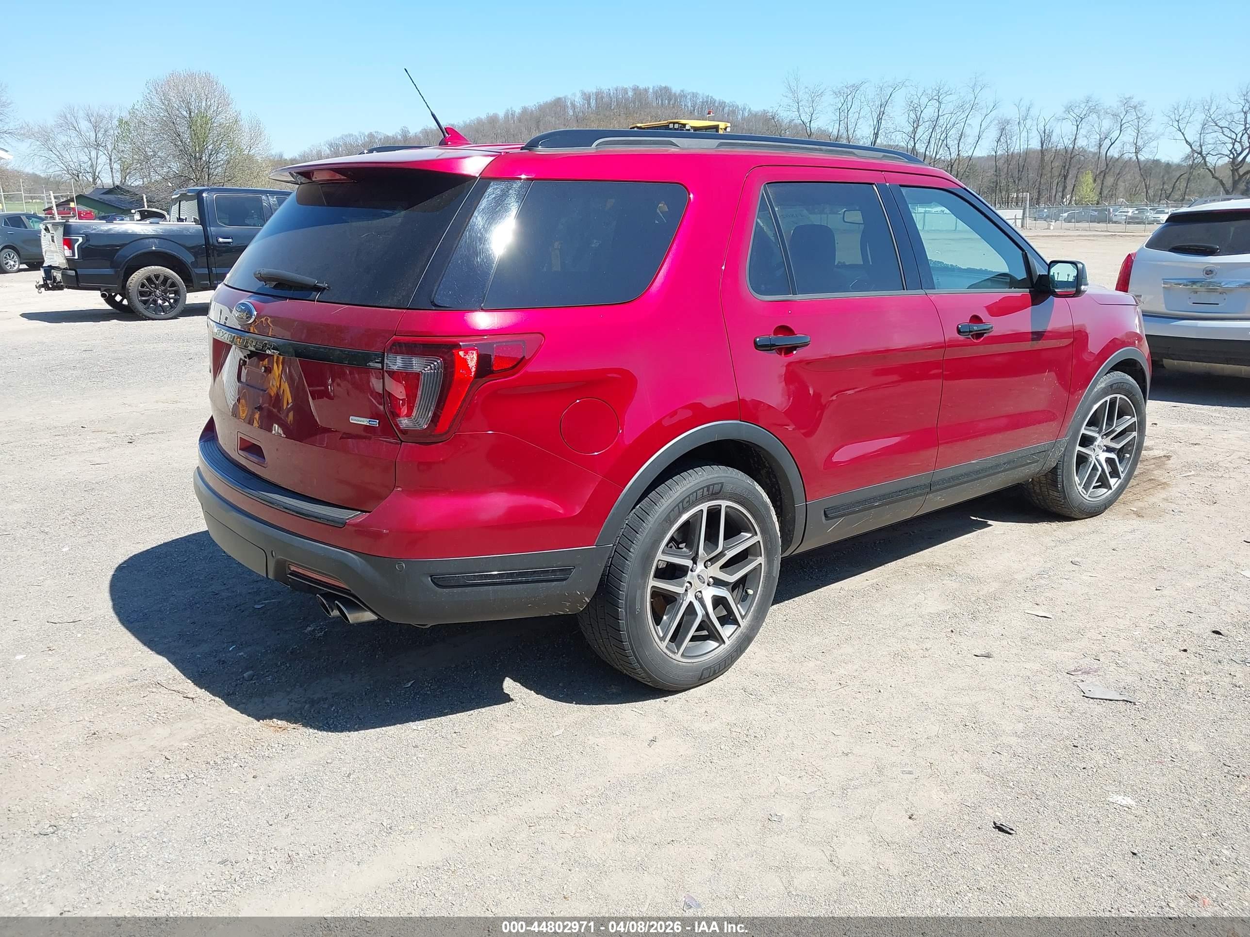 FORD EXPLORER image 4