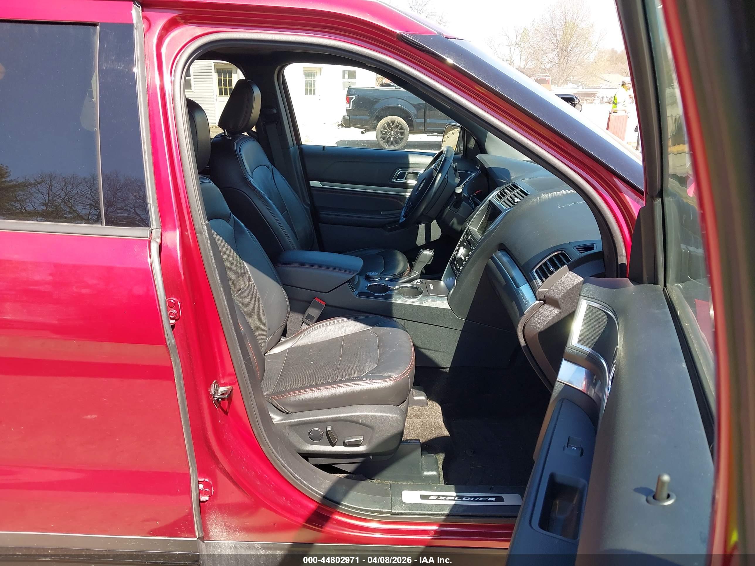 FORD EXPLORER image 5