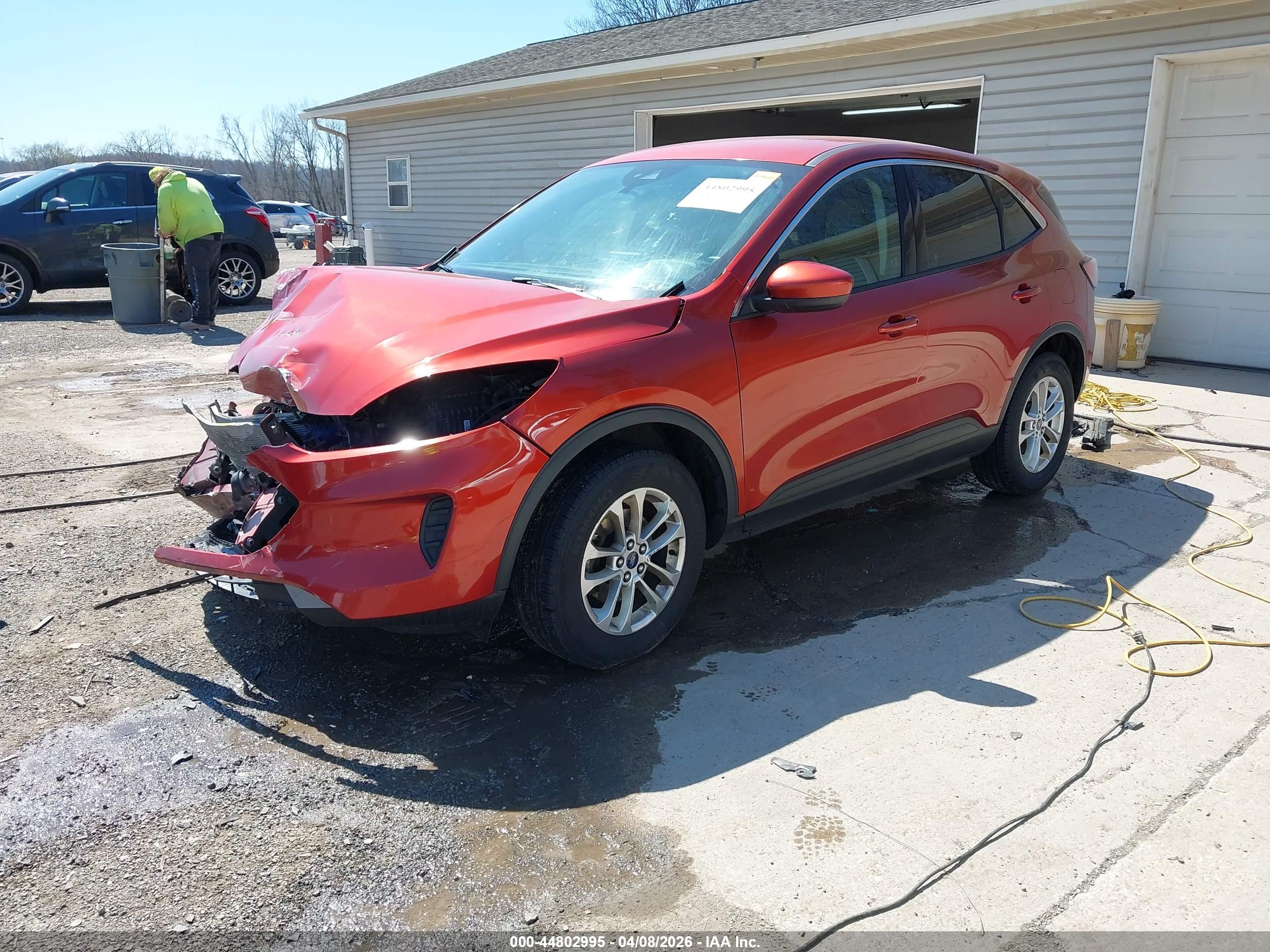 FORD ESCAPE image 2
