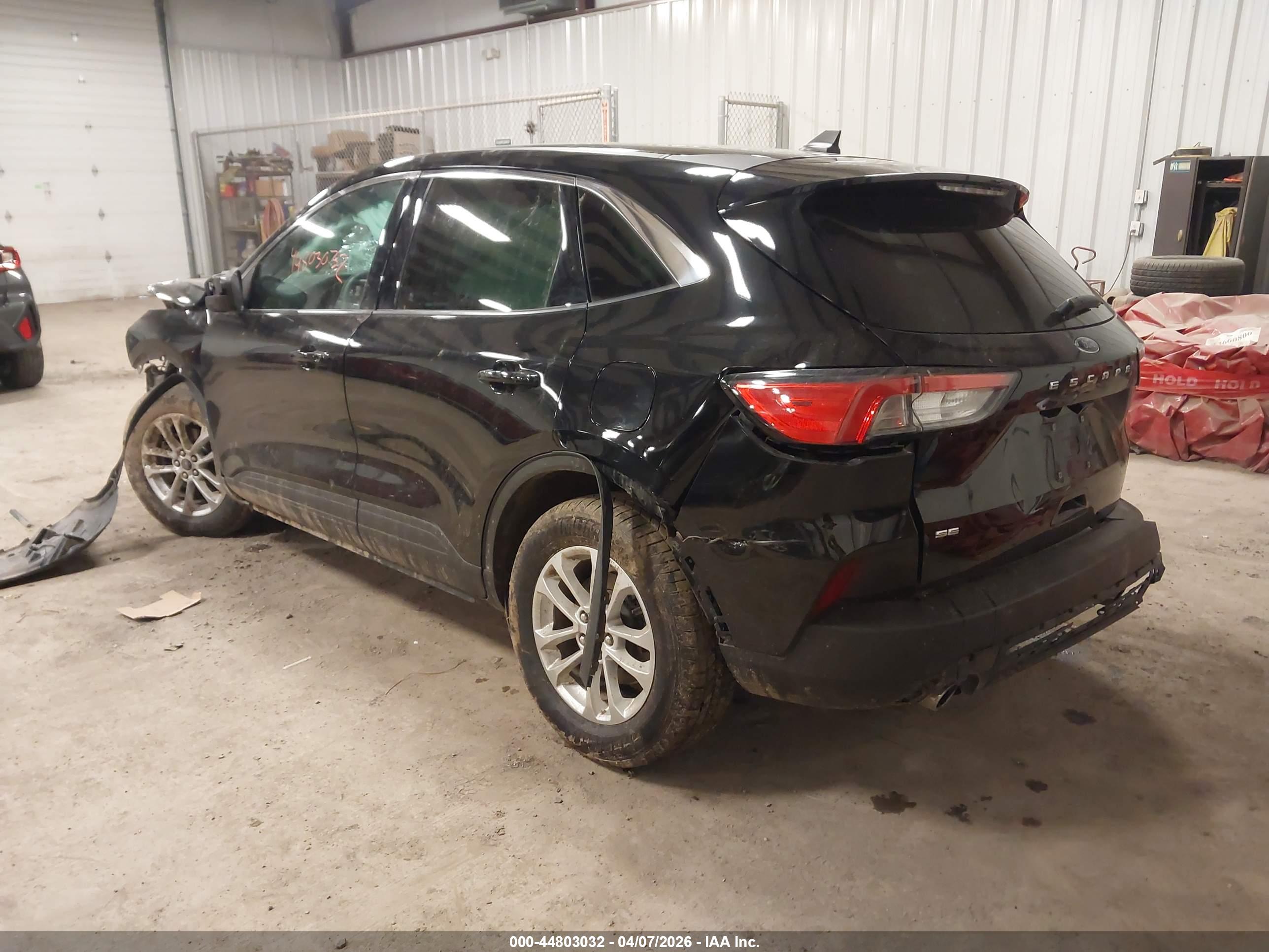 FORD ESCAPE image 3