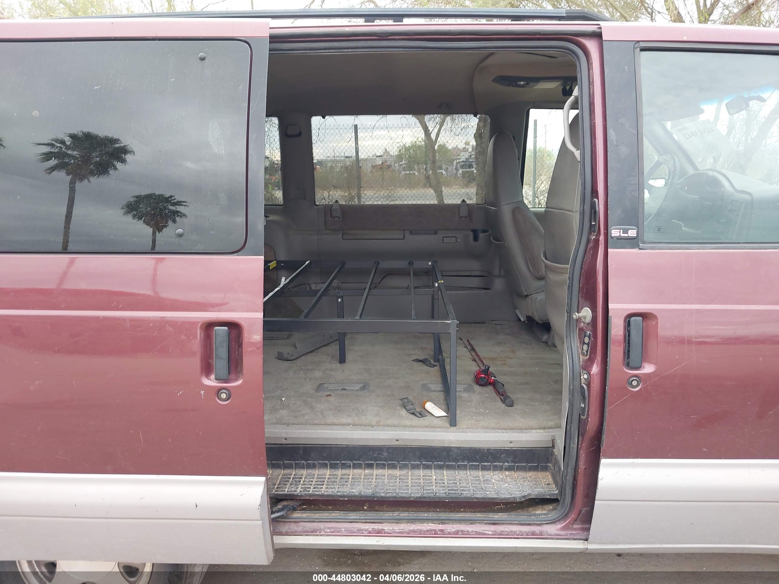 GMC SAFARI image 8