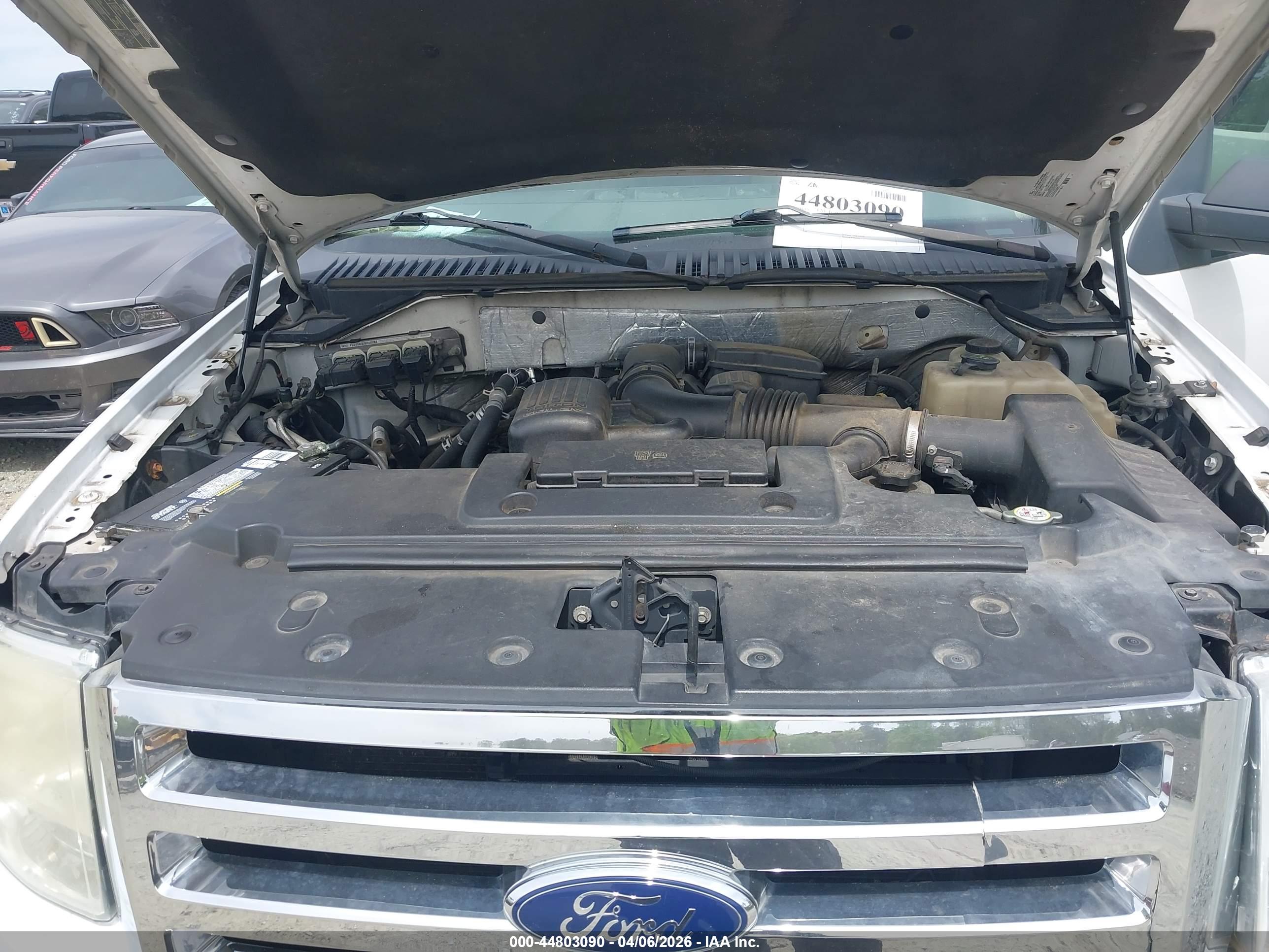 FORD EXPEDITION image 10