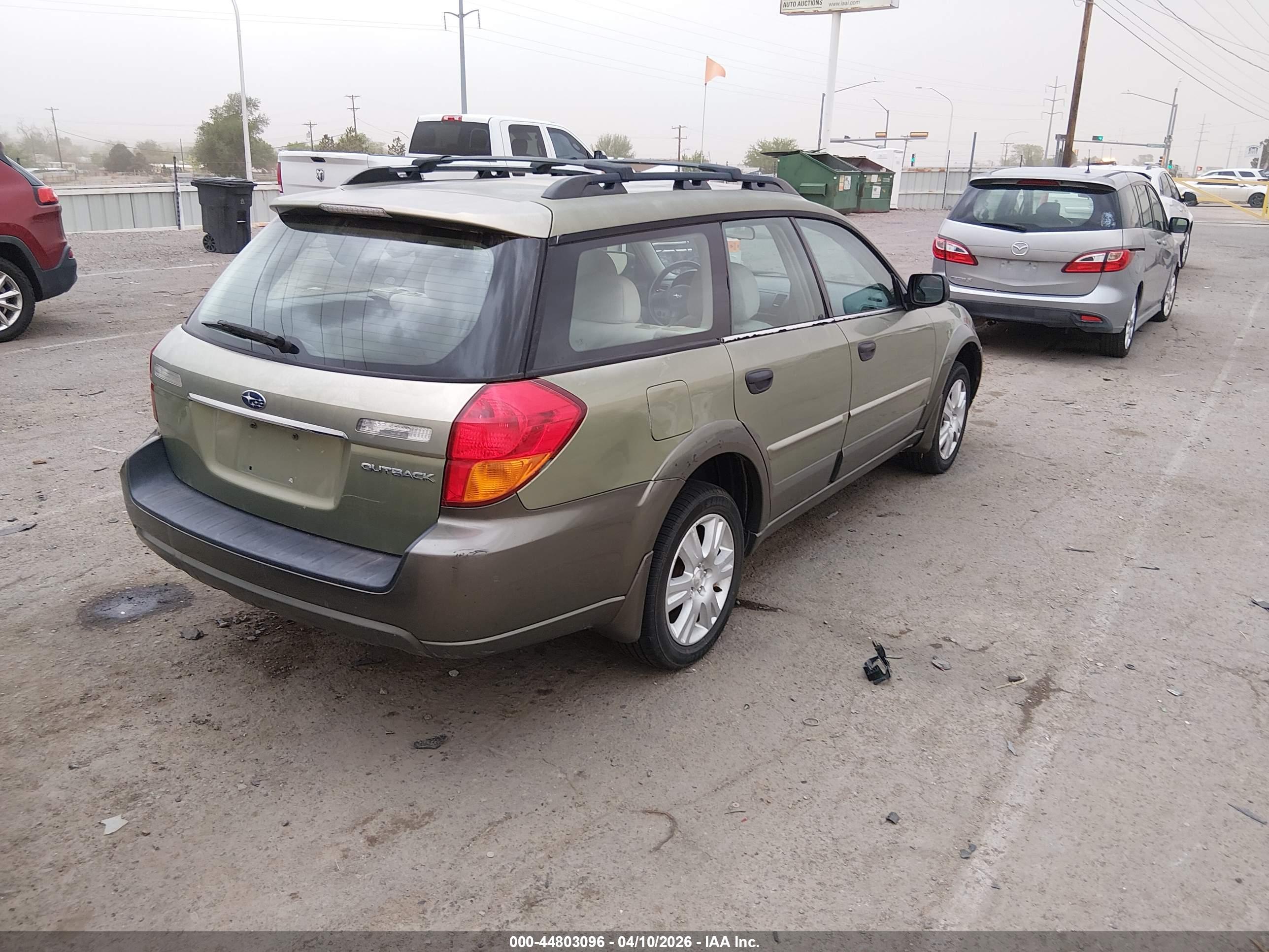 SUBARU OUTBACK image 4