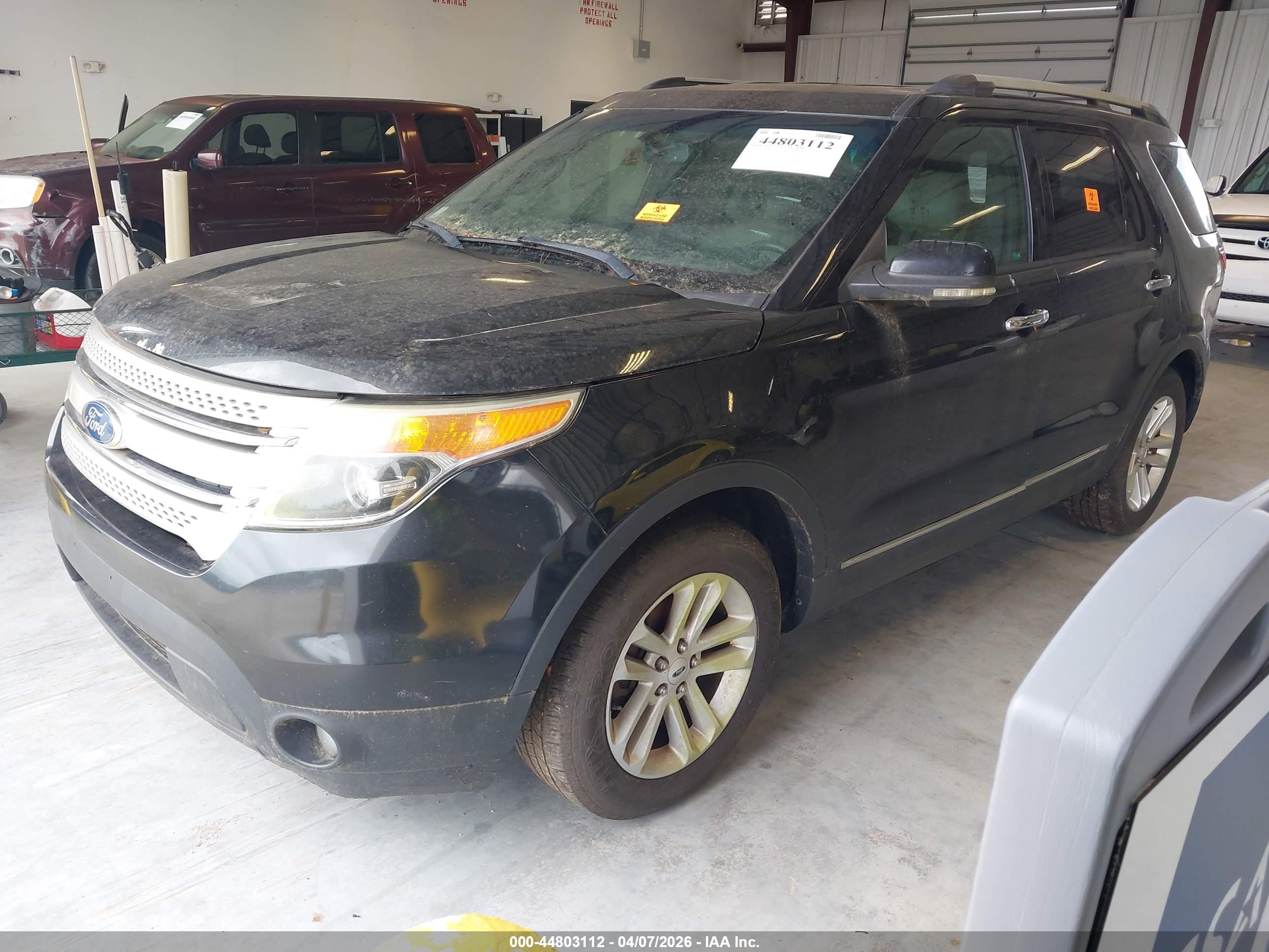 FORD EXPLORER image 2